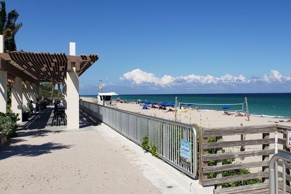 804 E Windward #Ph15, Lantana FL 33462