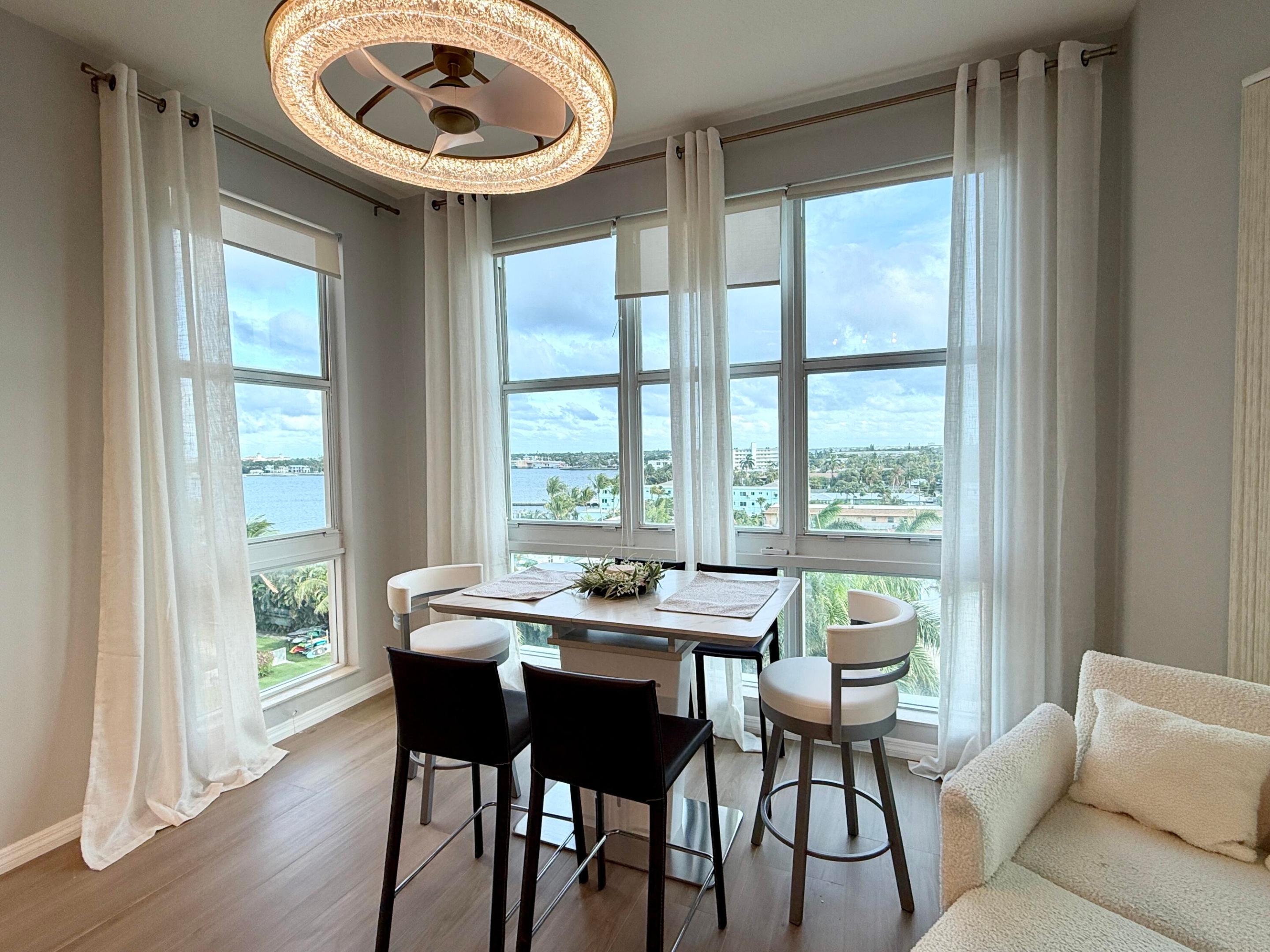 804 E Windward #Ph15, Lantana FL 33462