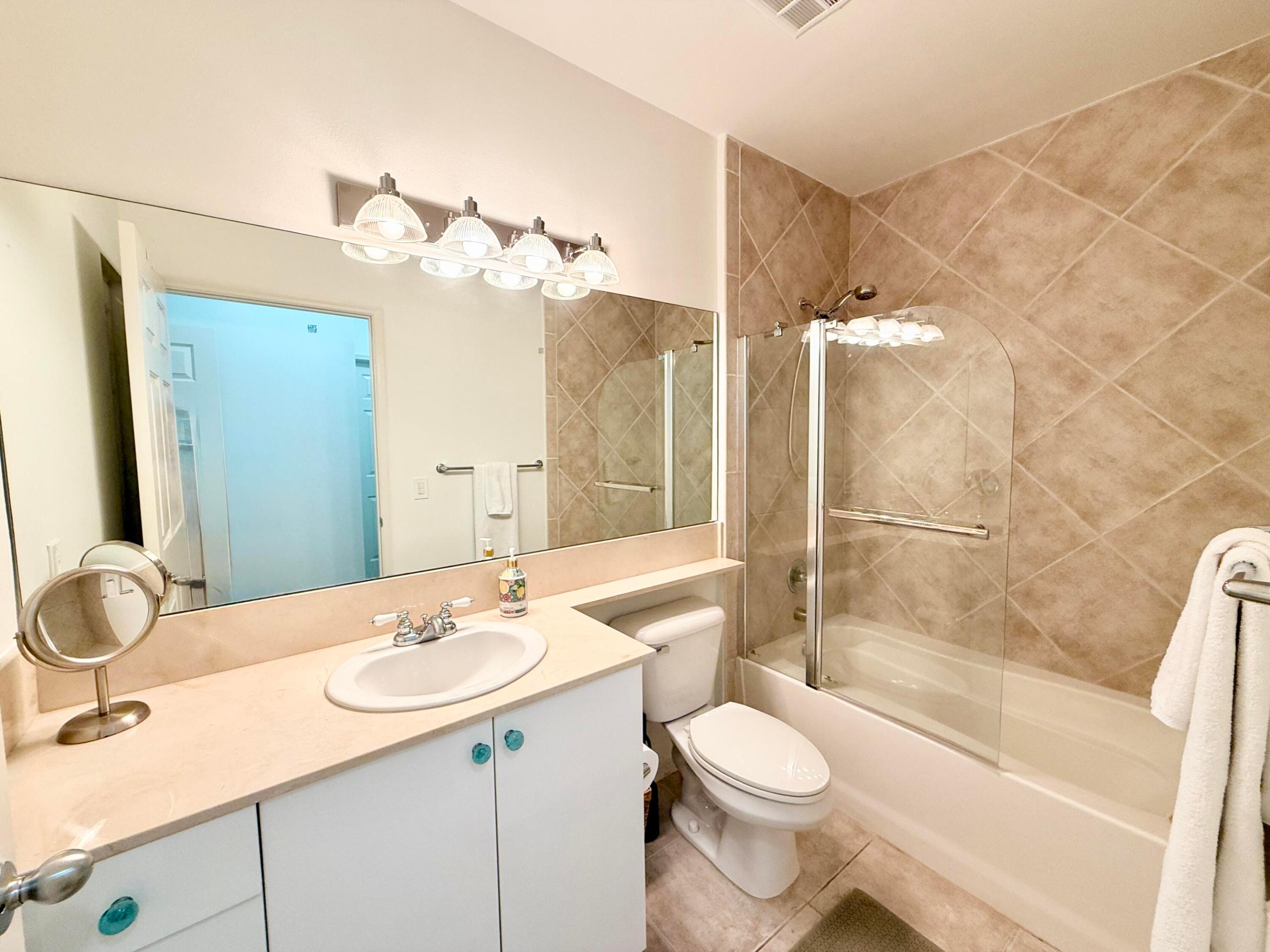 804 E Windward #Ph15, Lantana FL 33462