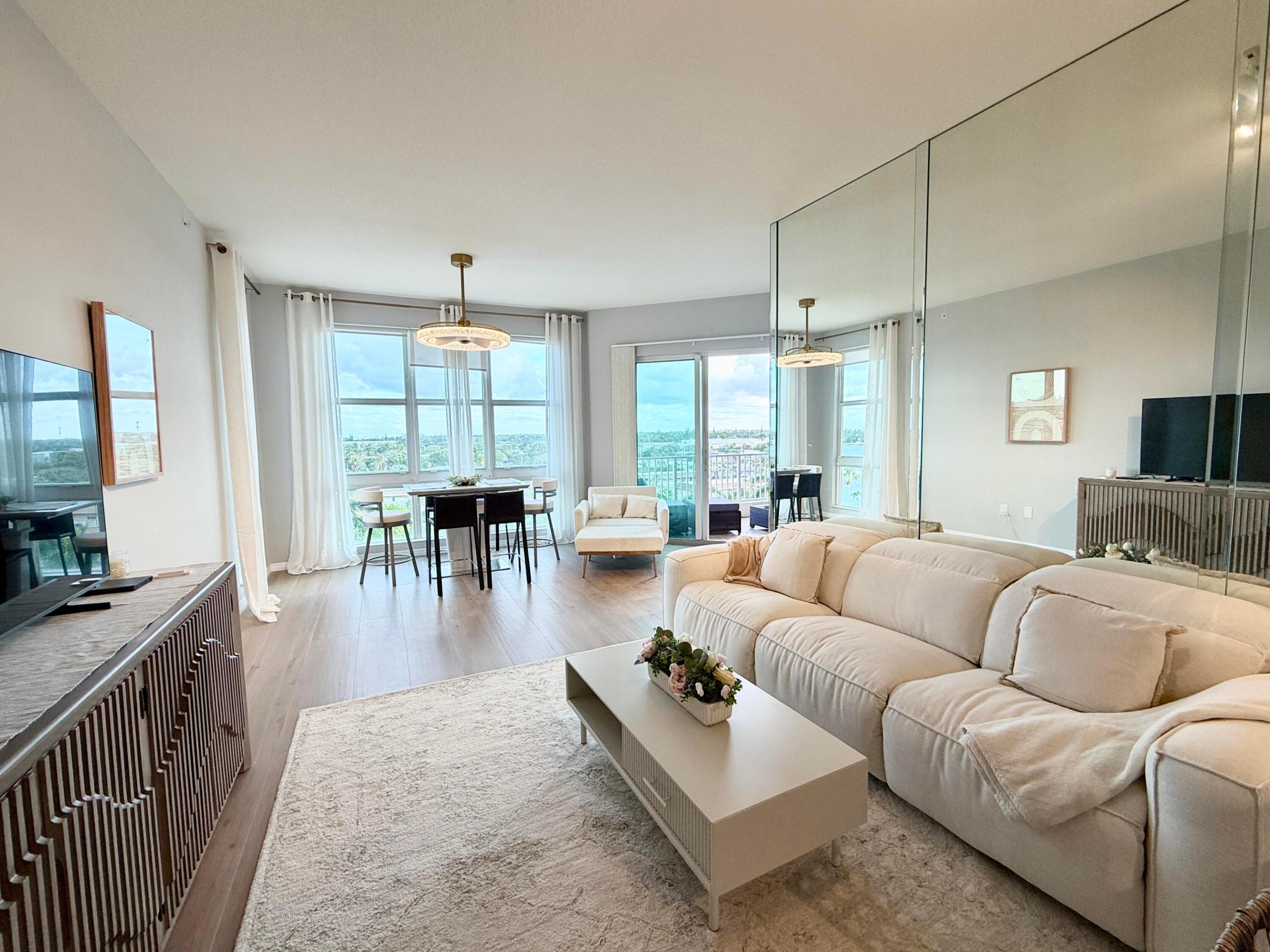 804 E Windward #Ph15, Lantana FL 33462