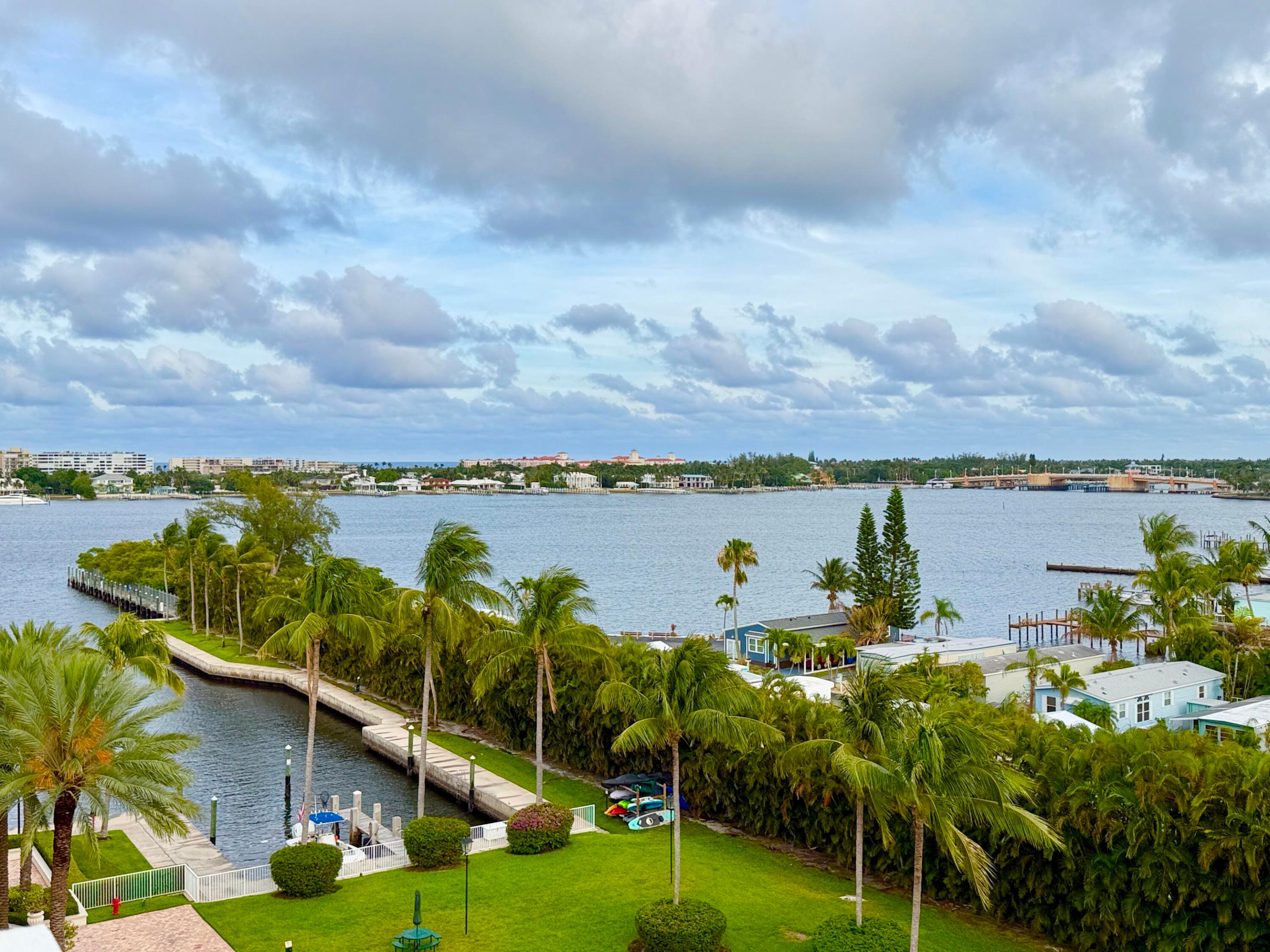 804 E Windward #Ph15, Lantana FL 33462