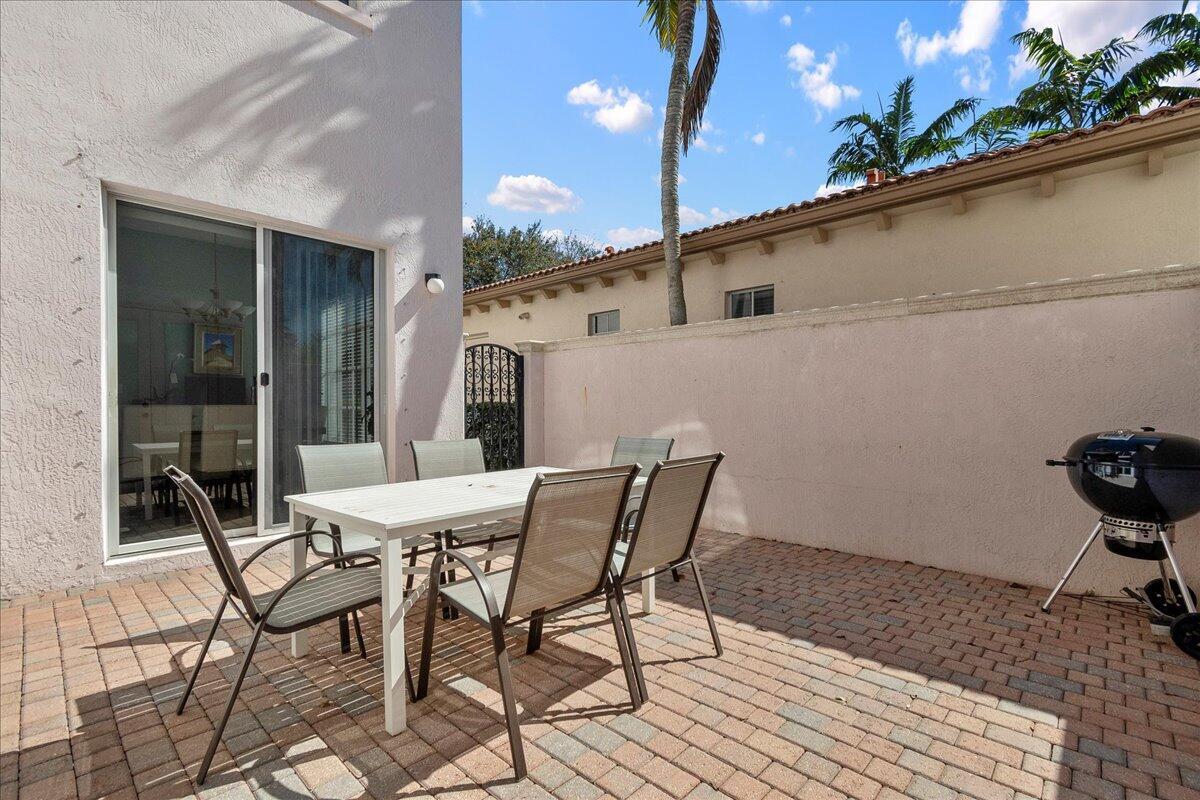 82 Stoney, Palm Beach Gardens FL 33410