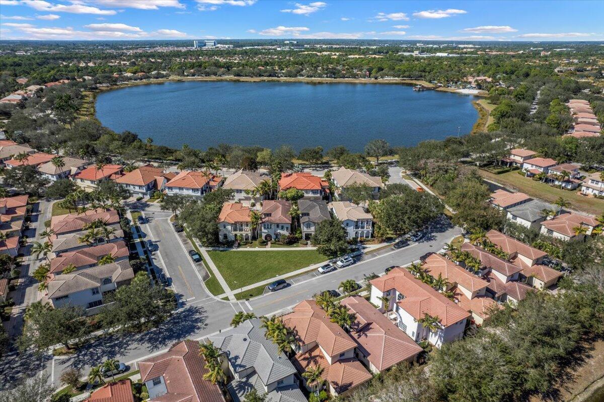 82 Stoney, Palm Beach Gardens FL 33410