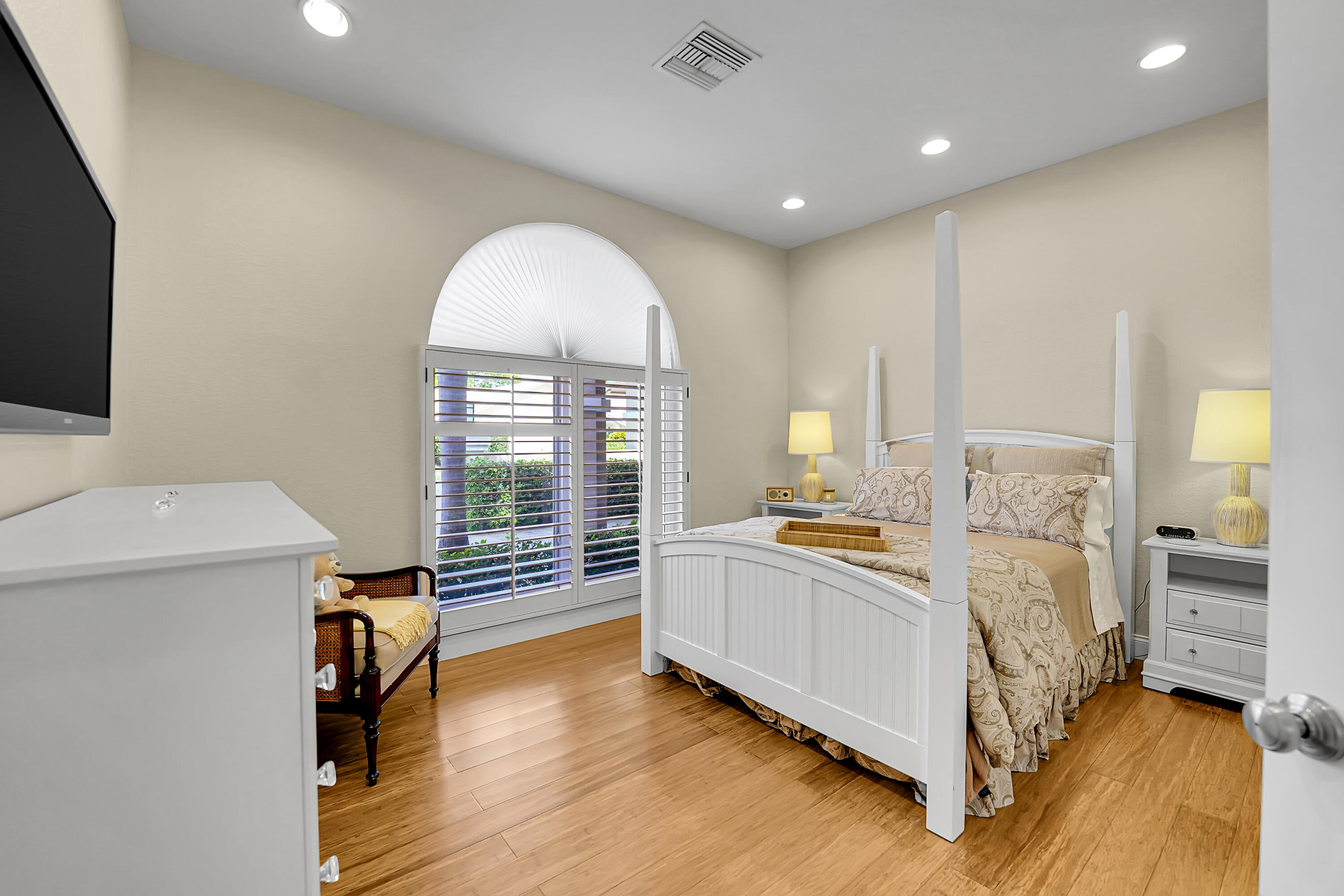 4961 Bocaire, Boca Raton FL 33487