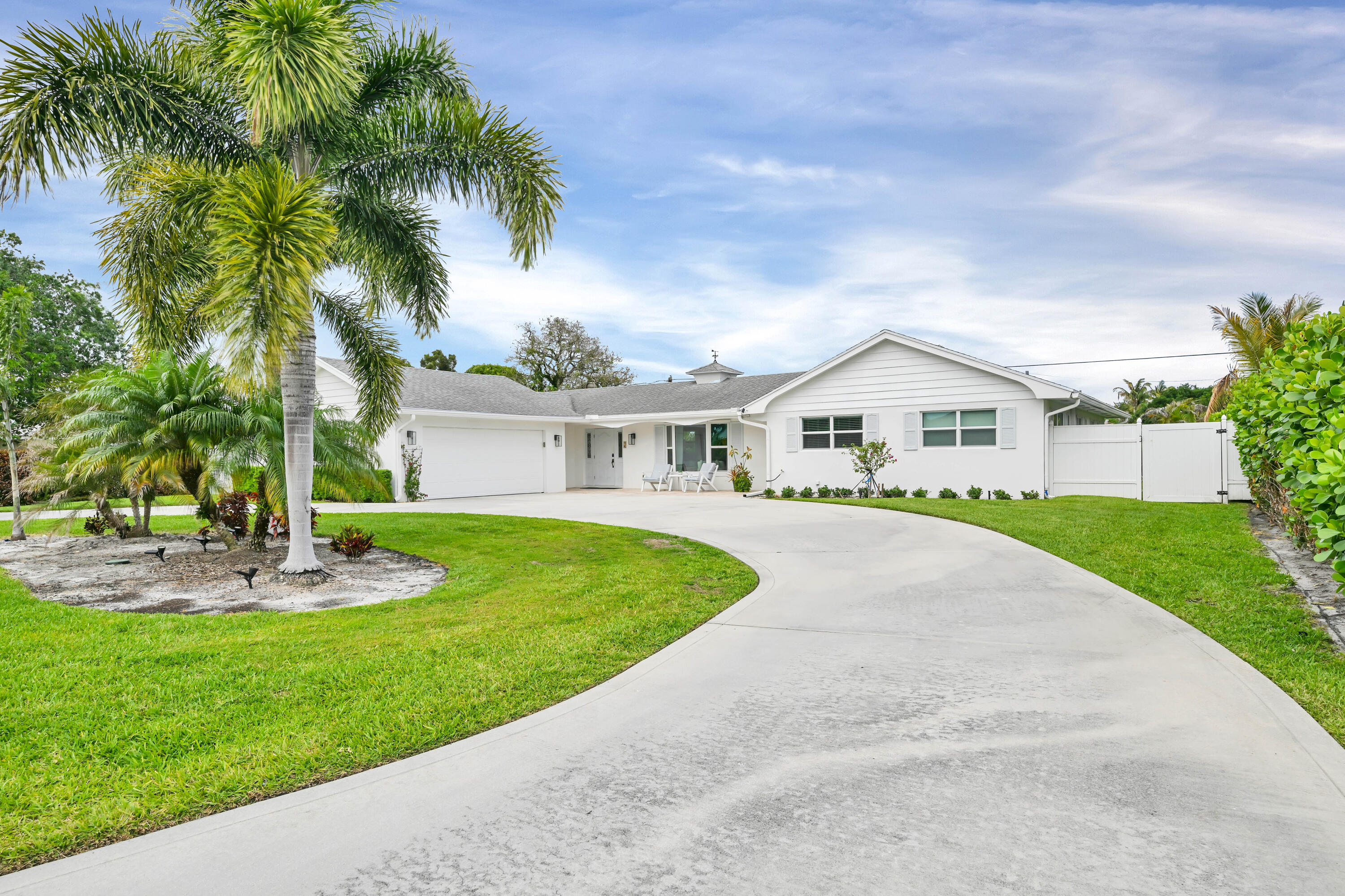 76 W Fairview, Tequesta FL 33469