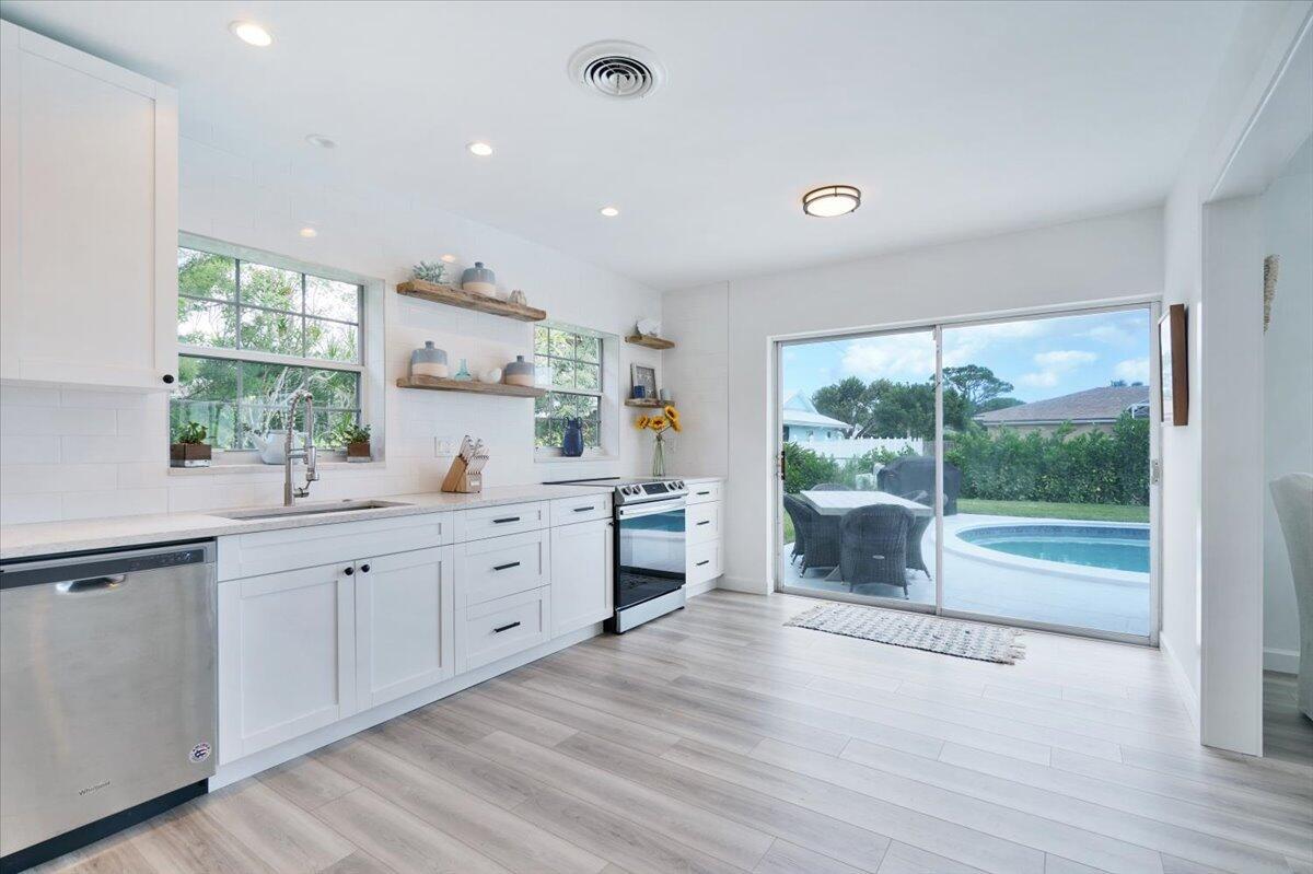 76 W Fairview, Tequesta FL 33469