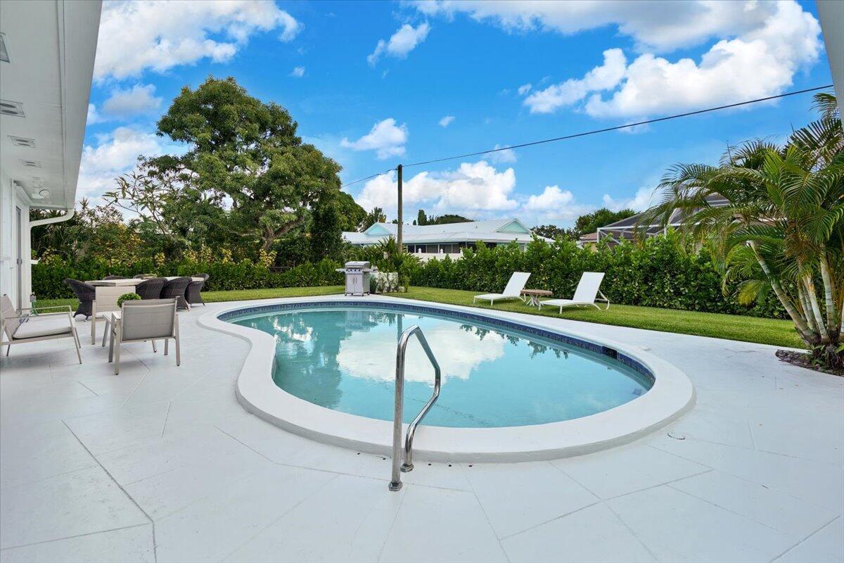 76 W Fairview, Tequesta FL 33469