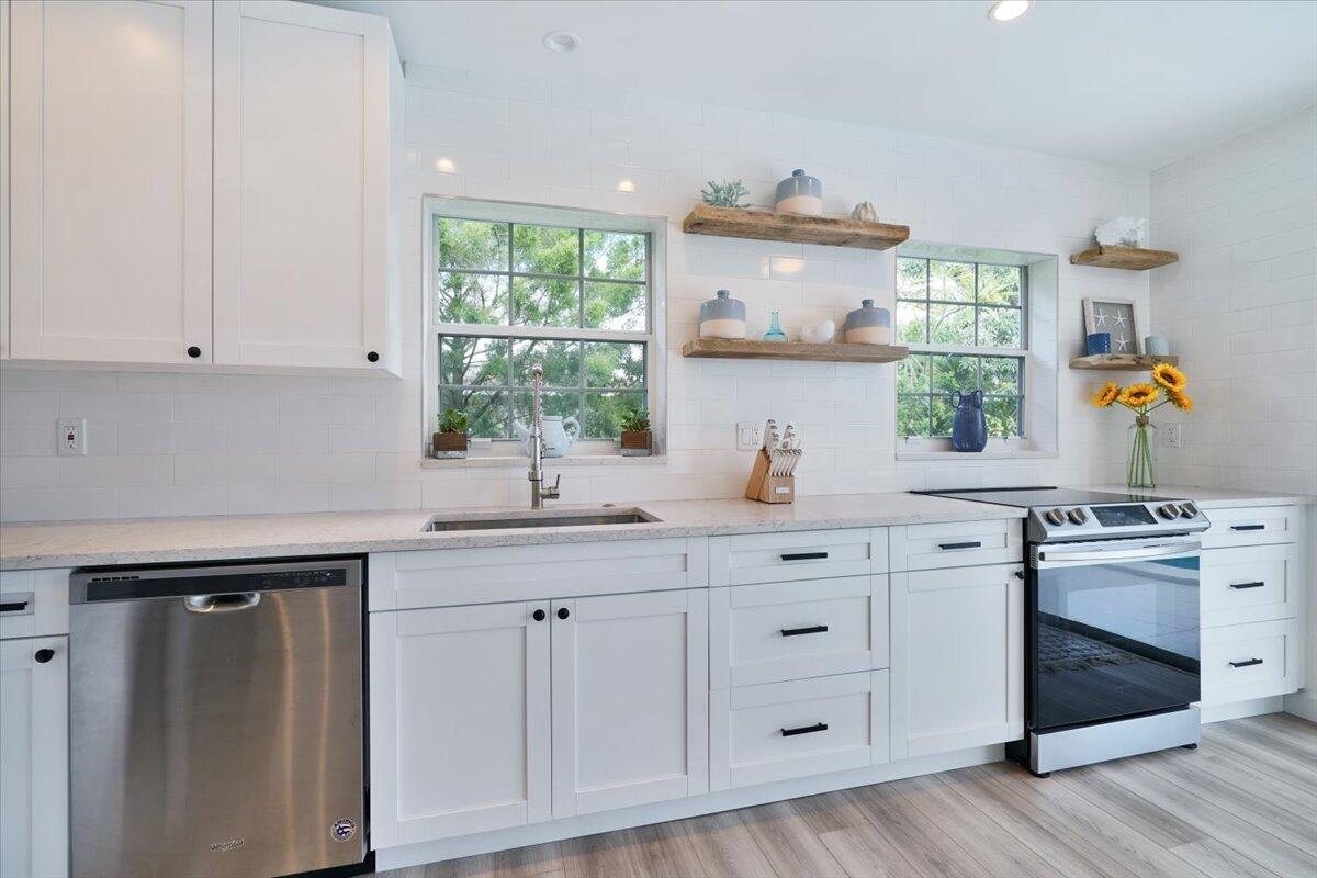 76 W Fairview, Tequesta FL 33469