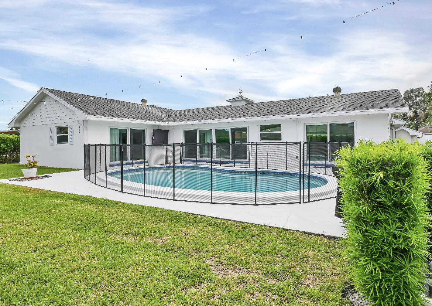 76 W Fairview, Tequesta FL 33469