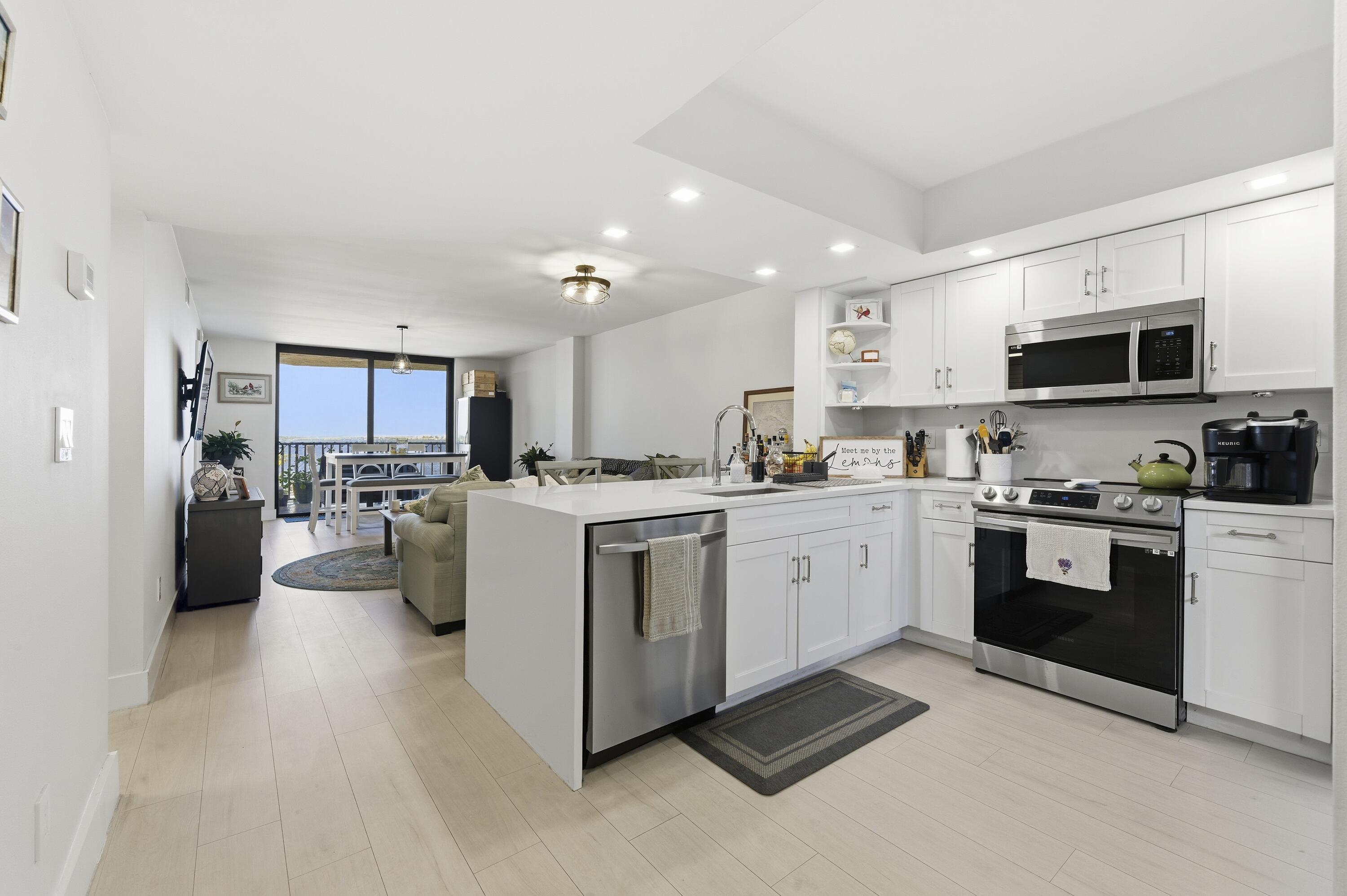 896 N Federal #523, Lantana FL 33462