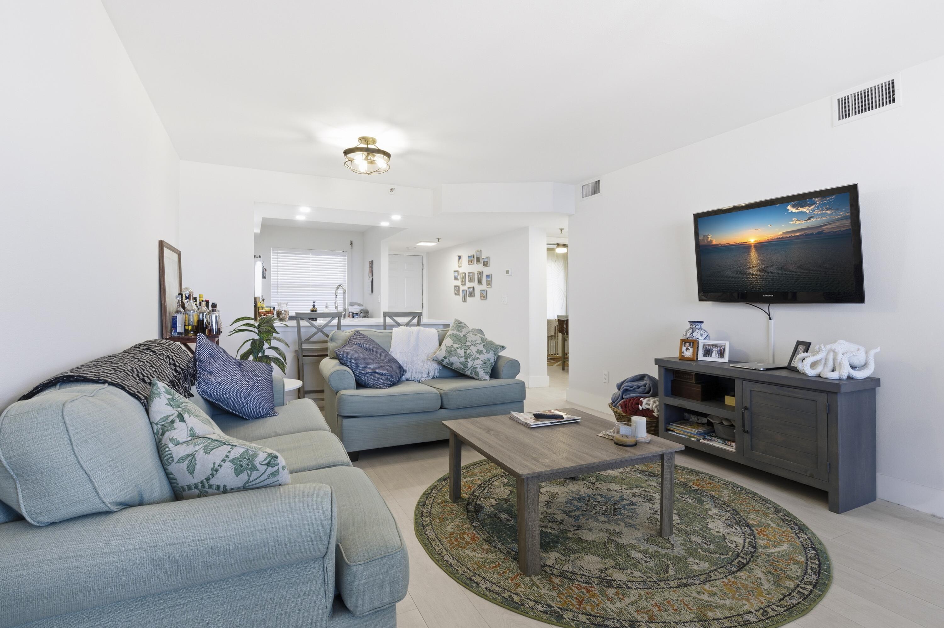 896 N Federal #523, Lantana FL 33462