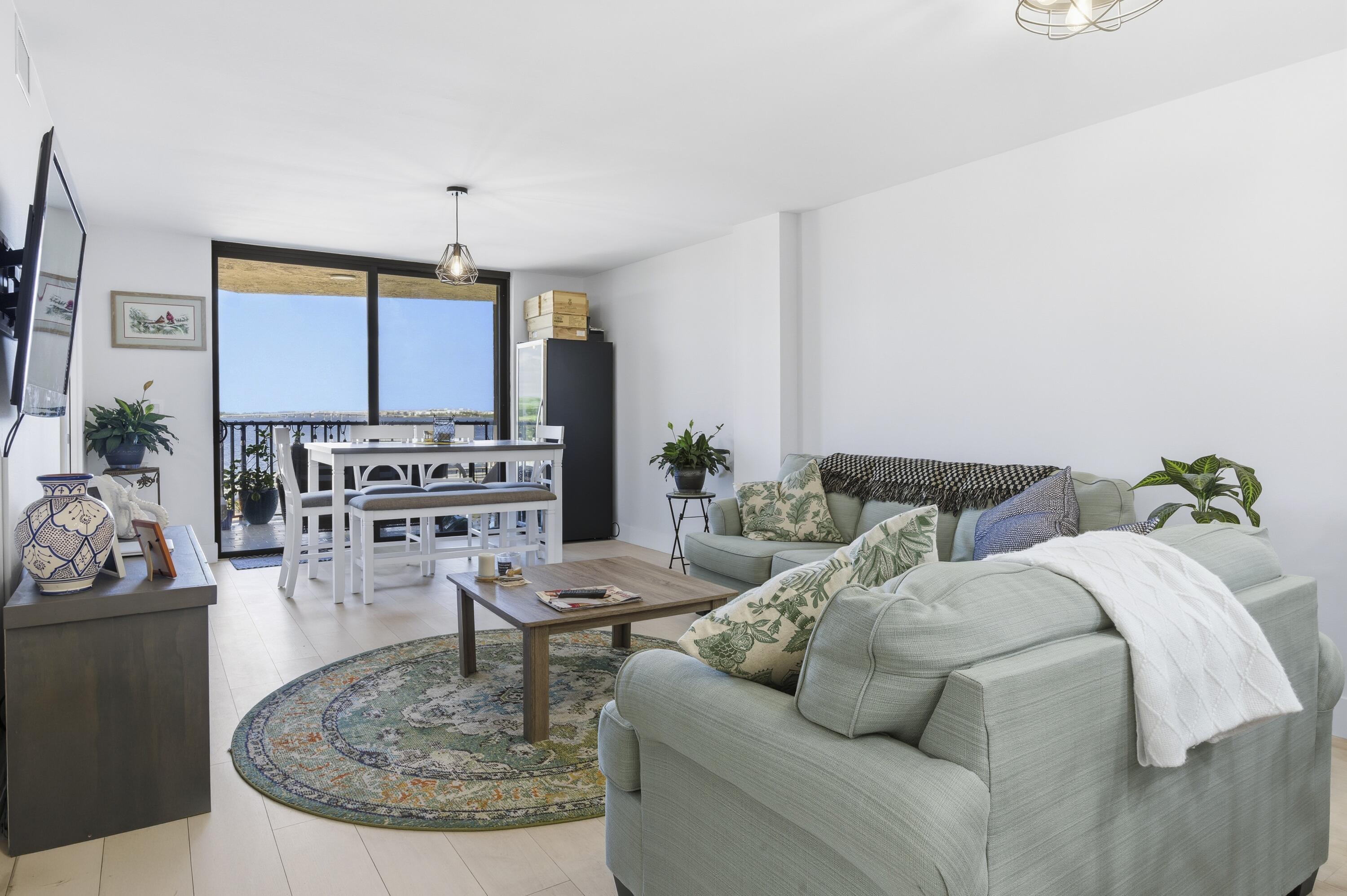 896 N Federal #523, Lantana FL 33462