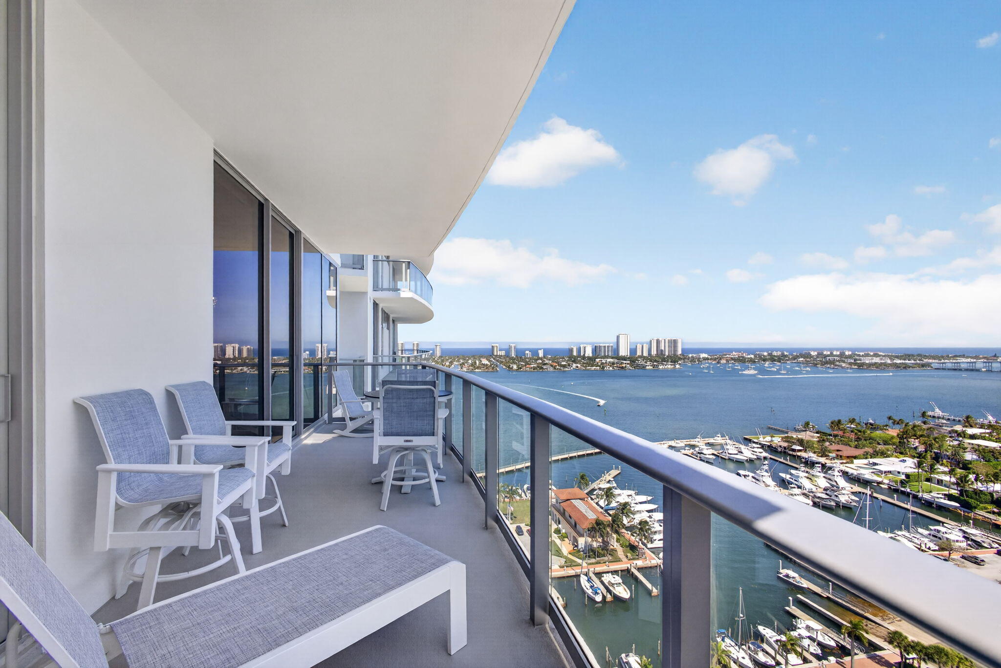 220 Lake Shore #1907, West Palm Beach FL 33403