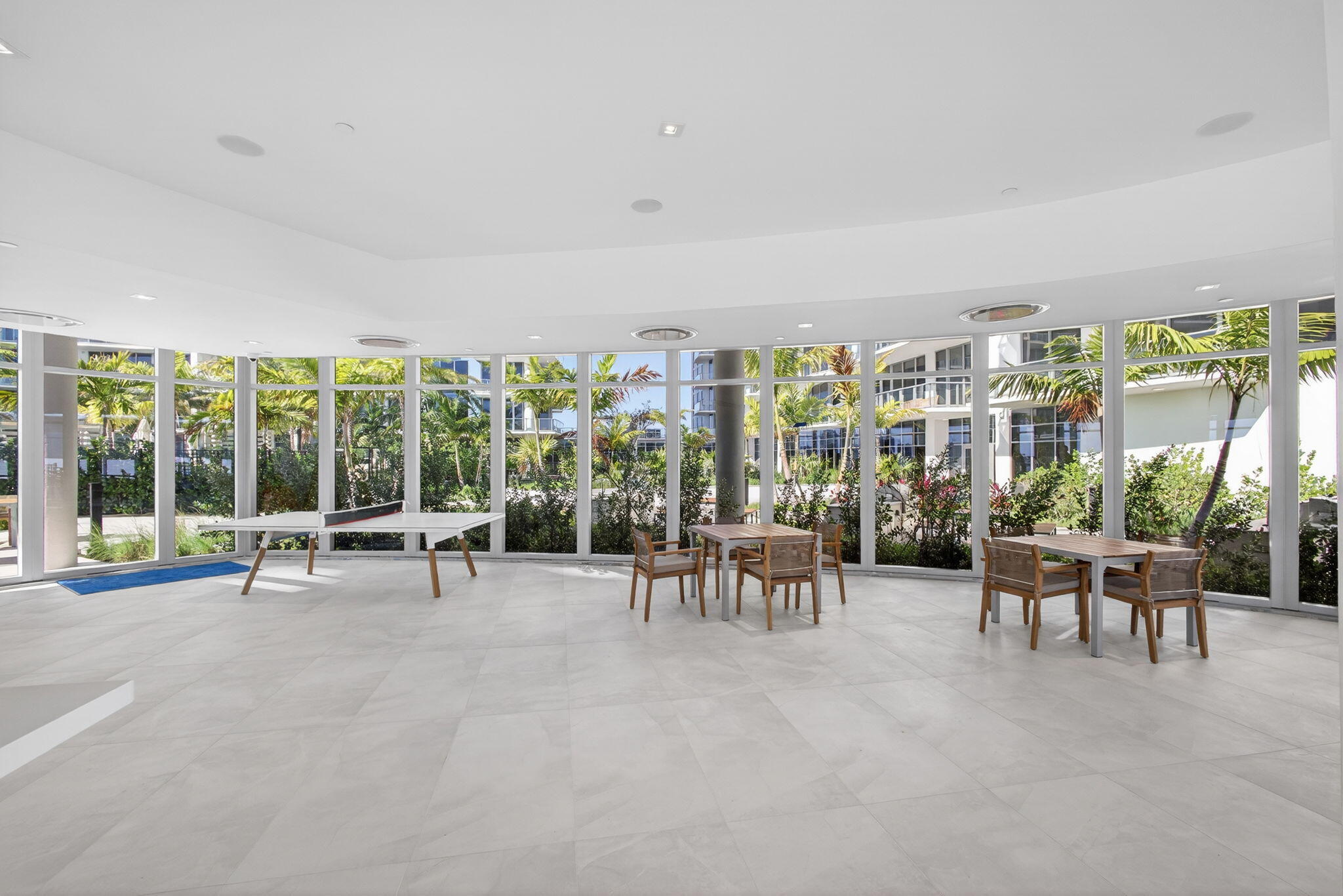220 Lake Shore #1907, West Palm Beach FL 33403