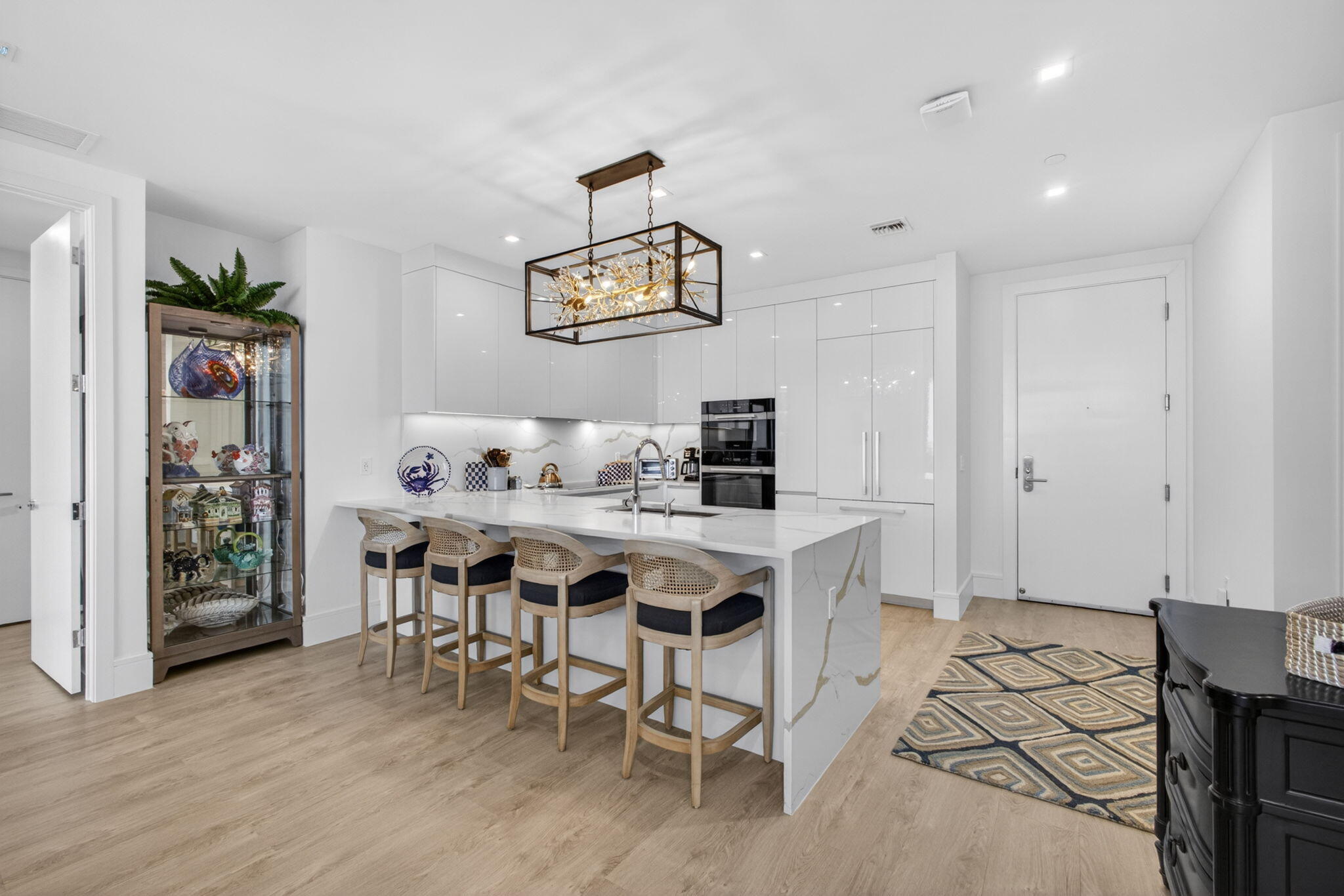220 Lake Shore #1907, West Palm Beach FL 33403