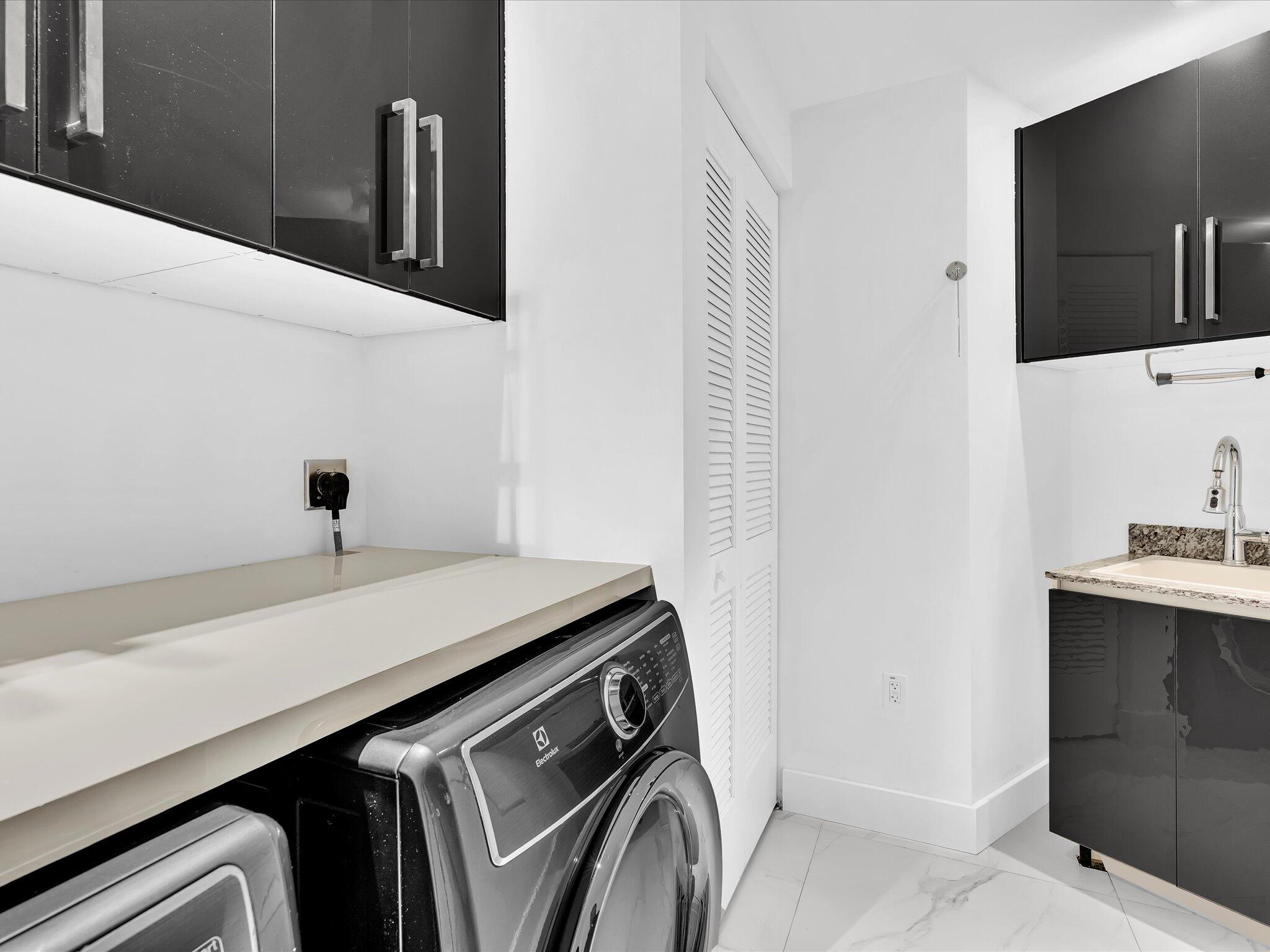 701 N Fort Lauderdale Beach #802, Fort Lauderdale FL 33304