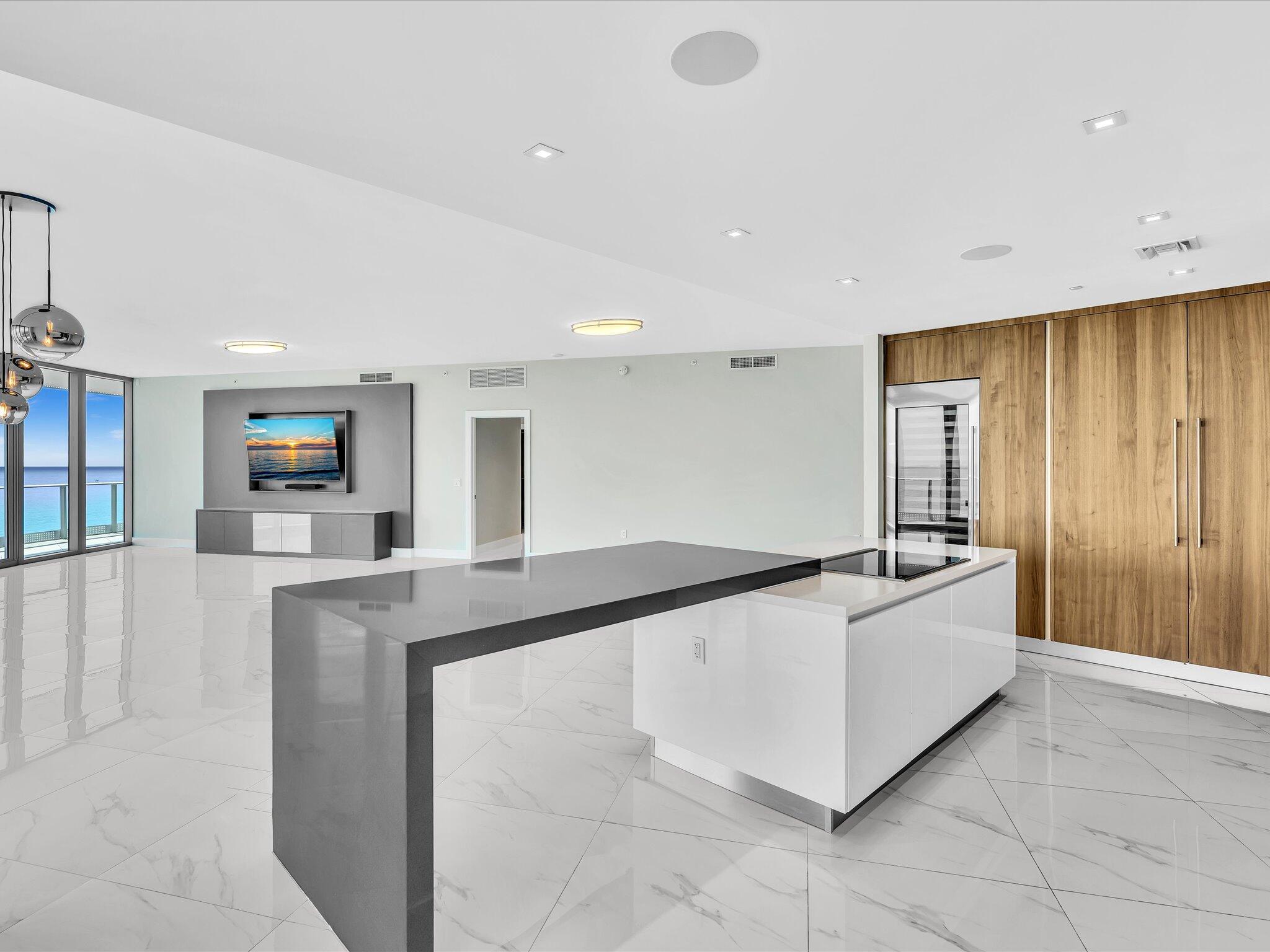 701 N Fort Lauderdale Beach #802, Fort Lauderdale FL 33304