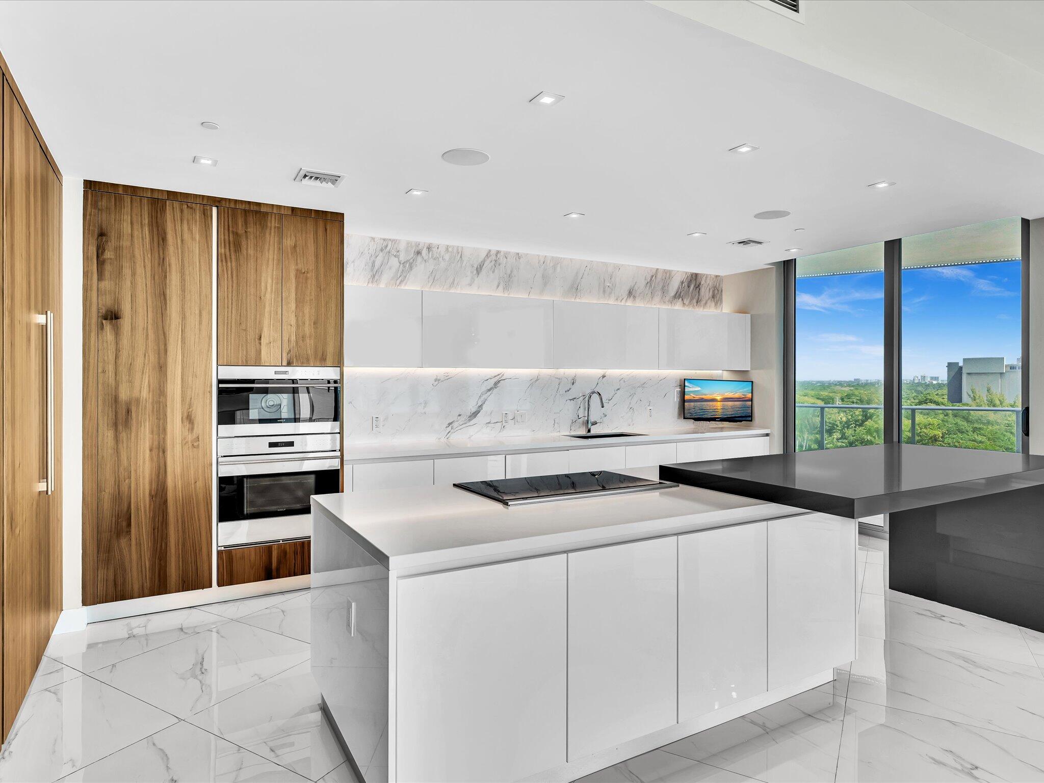 701 N Fort Lauderdale Beach #802, Fort Lauderdale FL 33304