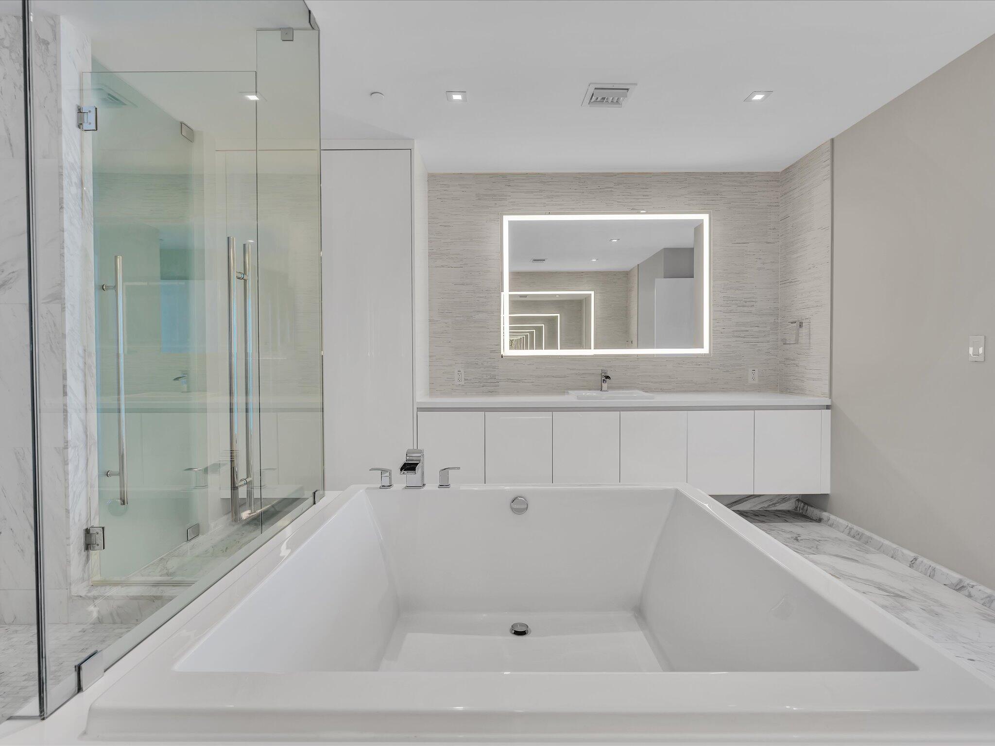 701 N Fort Lauderdale Beach #802, Fort Lauderdale FL 33304
