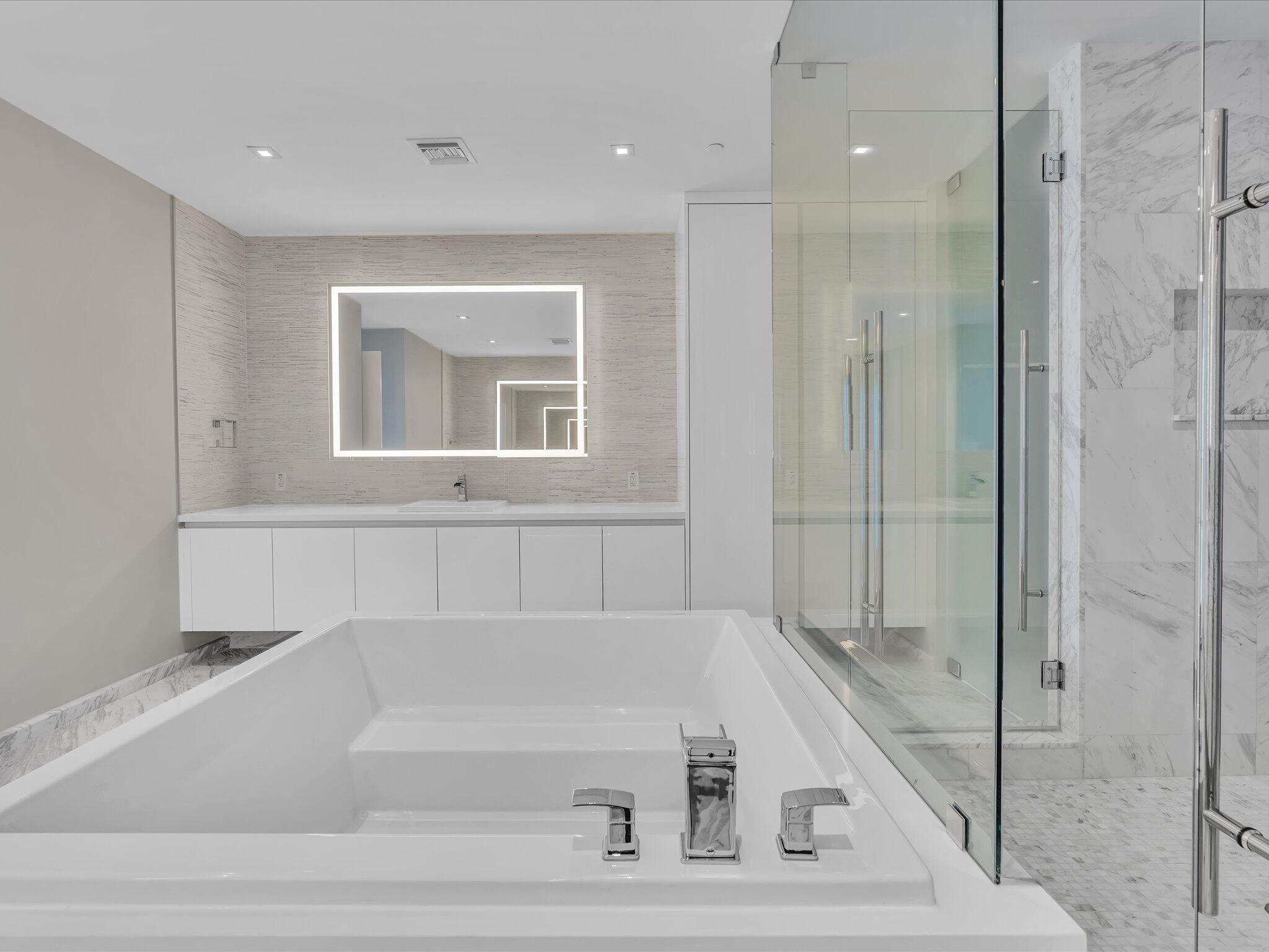 701 N Fort Lauderdale Beach #802, Fort Lauderdale FL 33304