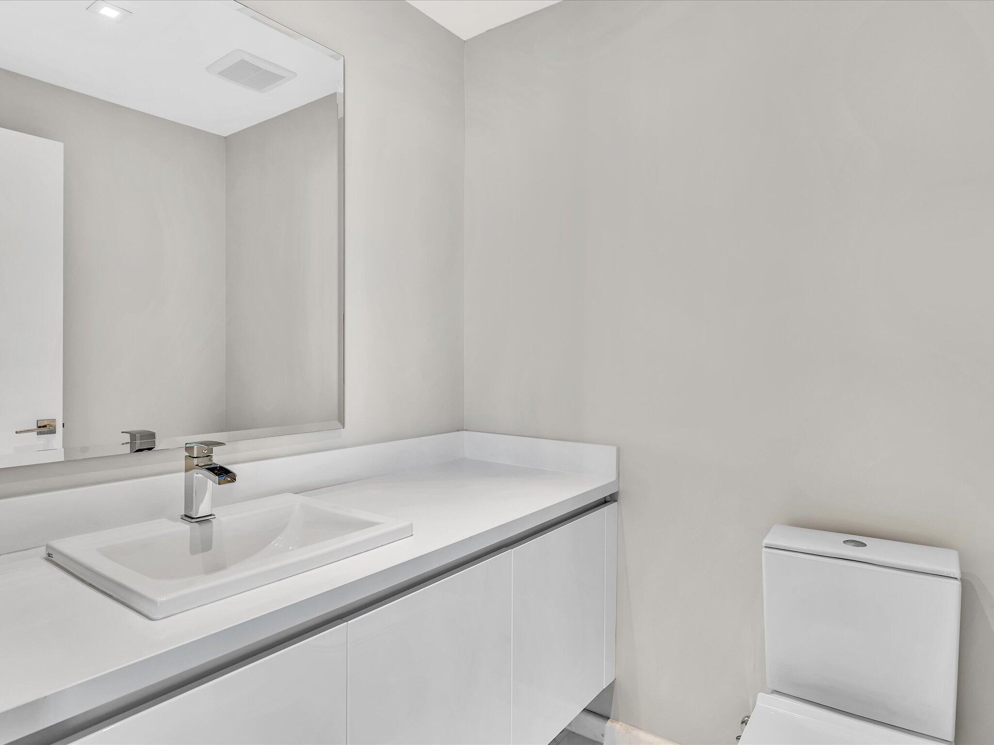701 N Fort Lauderdale Beach #802, Fort Lauderdale FL 33304