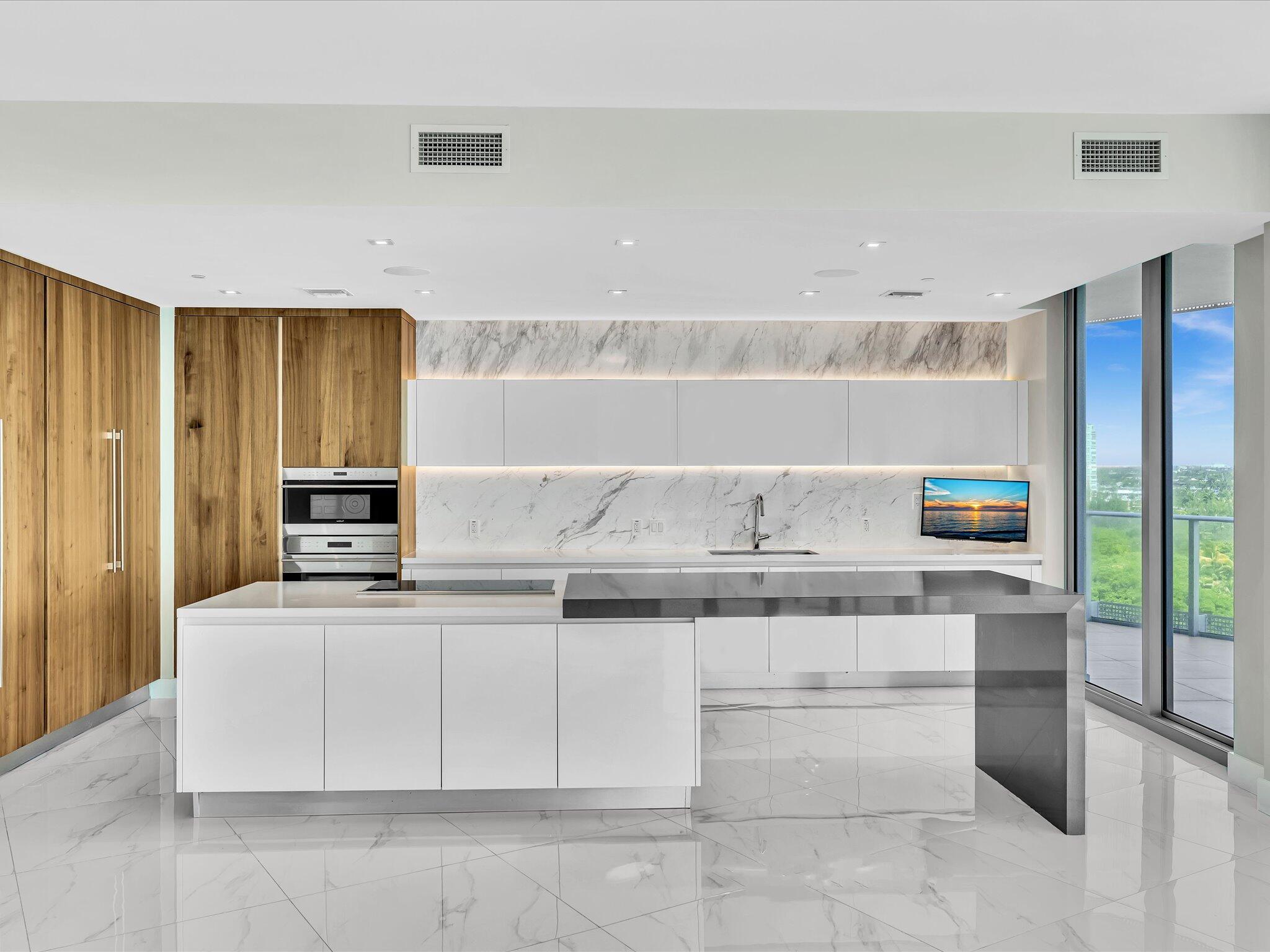 701 N Fort Lauderdale Beach #802, Fort Lauderdale FL 33304