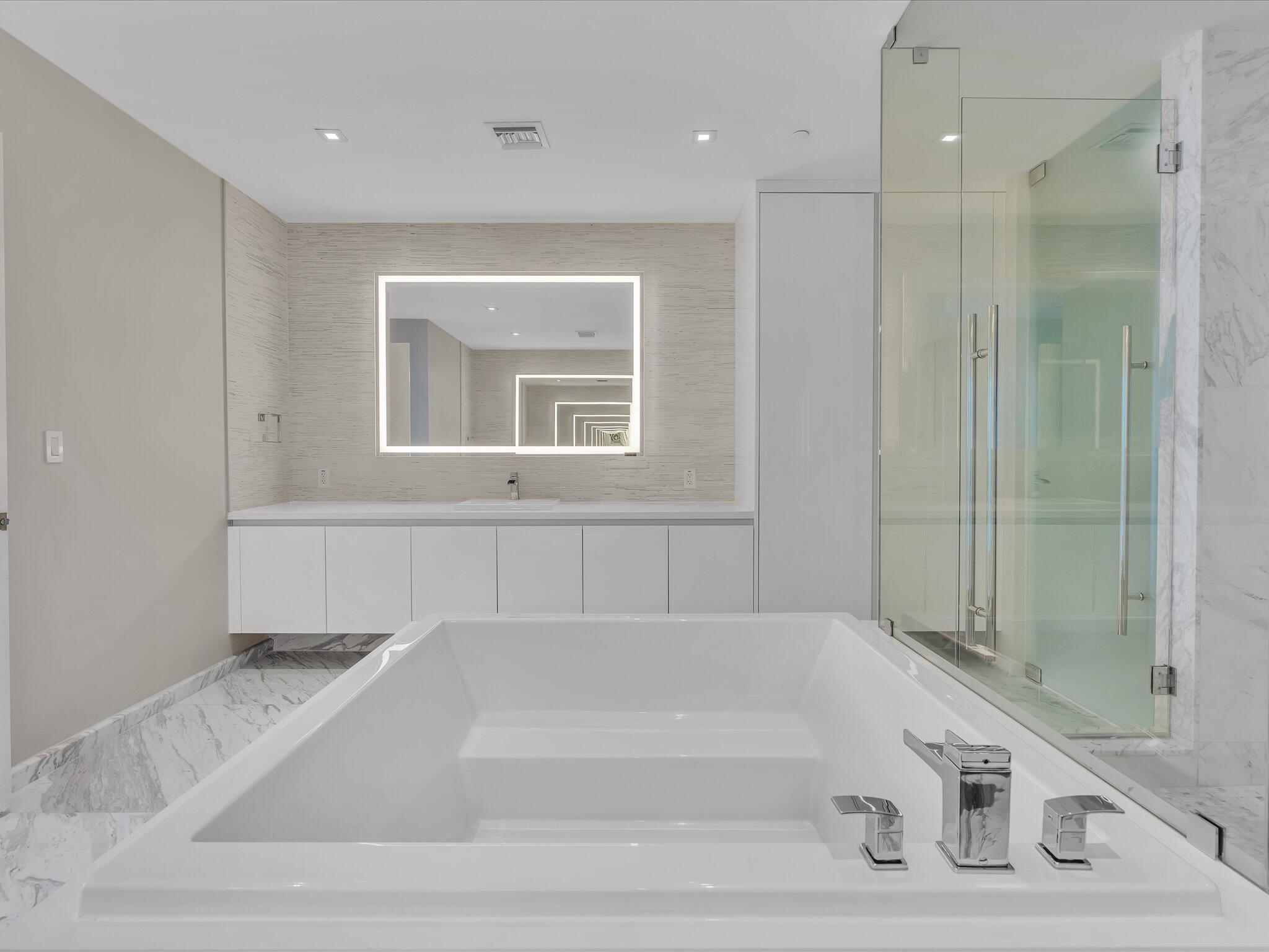 701 N Fort Lauderdale Beach #802, Fort Lauderdale FL 33304