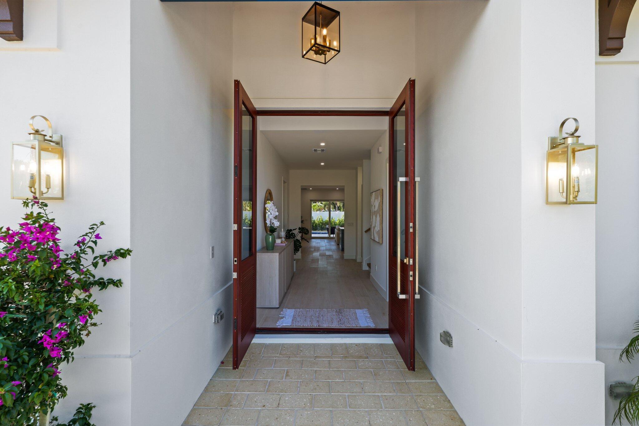 309 Claremont, West Palm Beach FL 33404