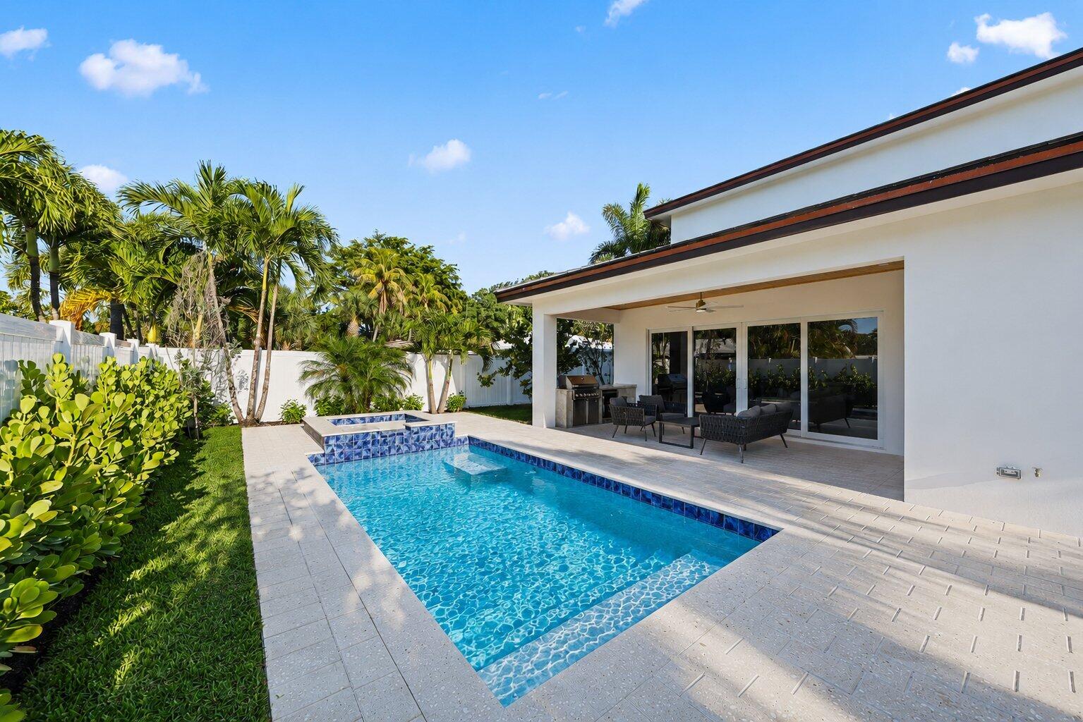 309 Claremont, West Palm Beach FL 33404