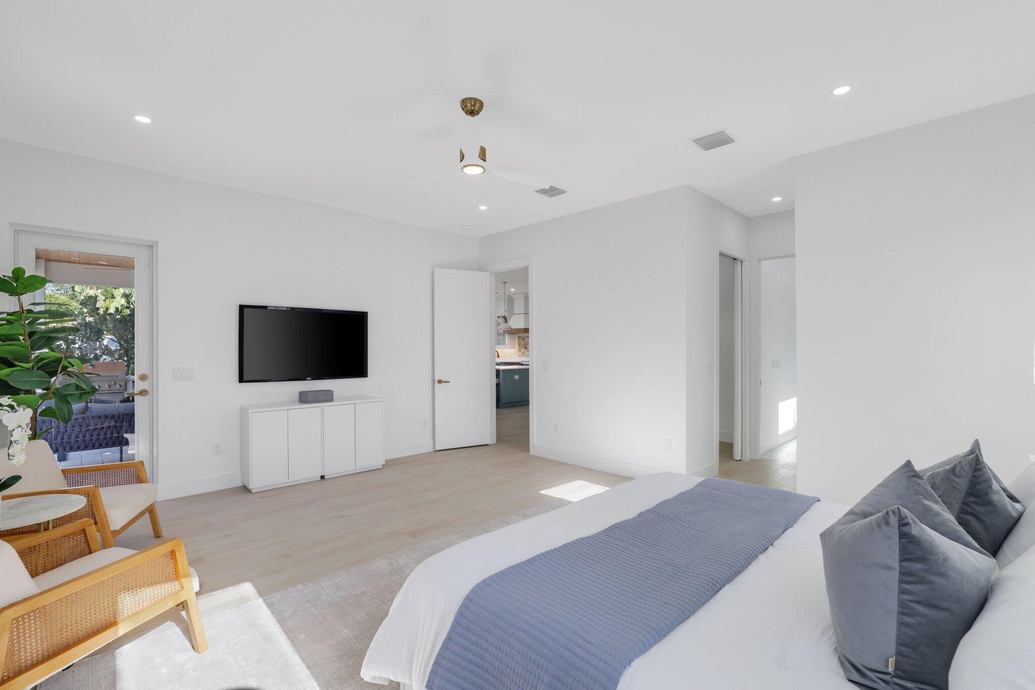 309 Claremont, West Palm Beach FL 33404