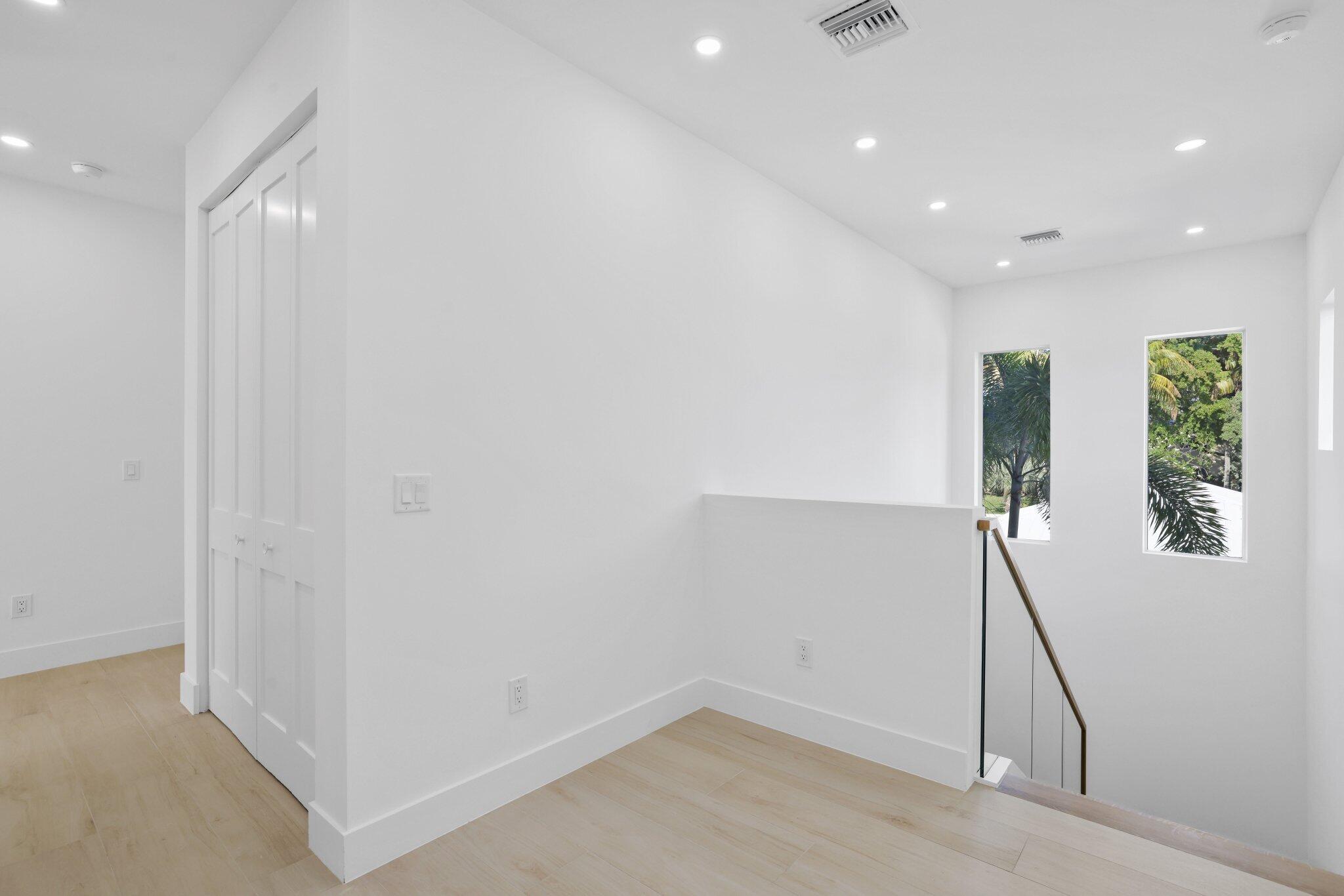 309 Claremont, West Palm Beach FL 33404