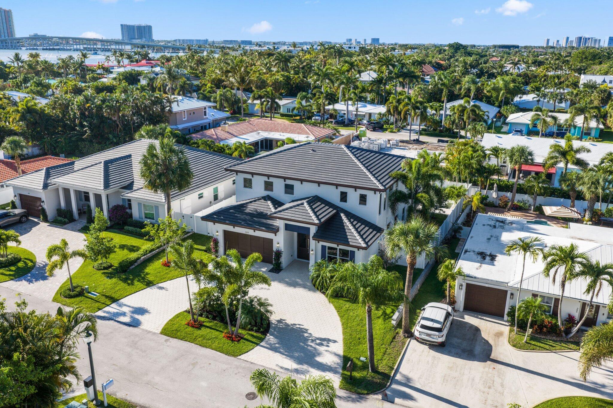 309 Claremont, West Palm Beach FL 33404