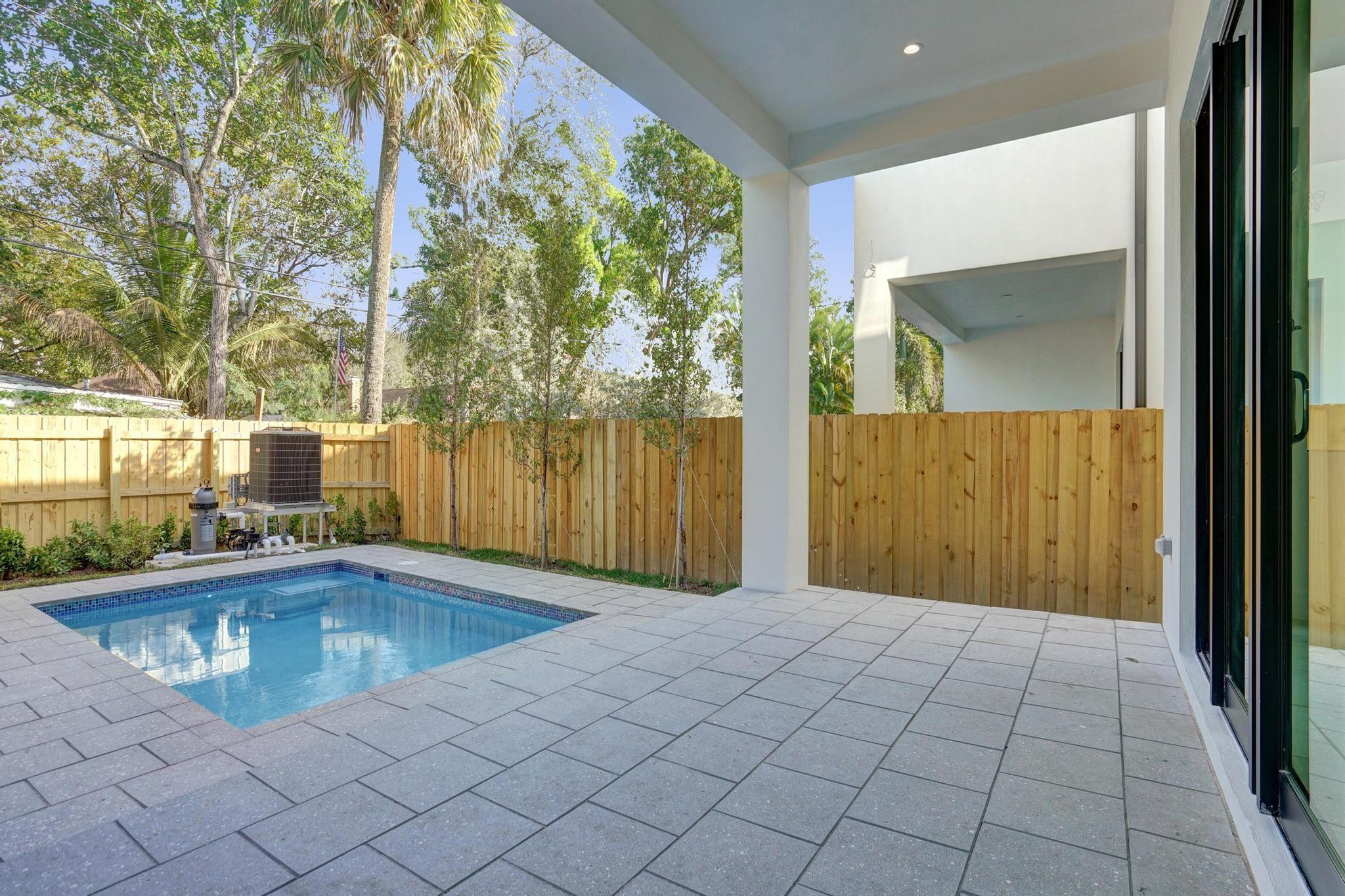 604 SW 7th, Fort Lauderdale FL 33315