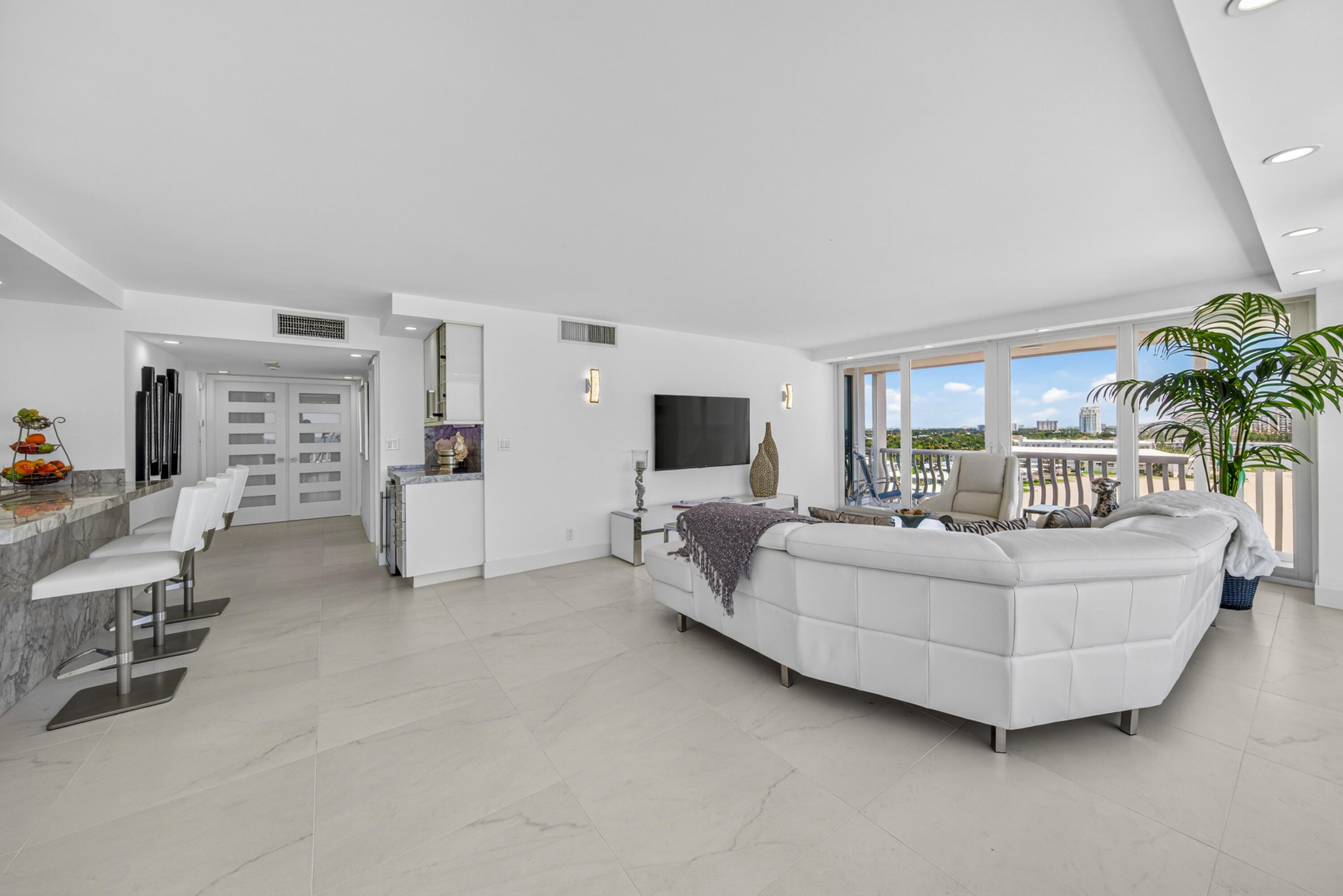 2200 S Ocean #909, Fort Lauderdale FL 33316