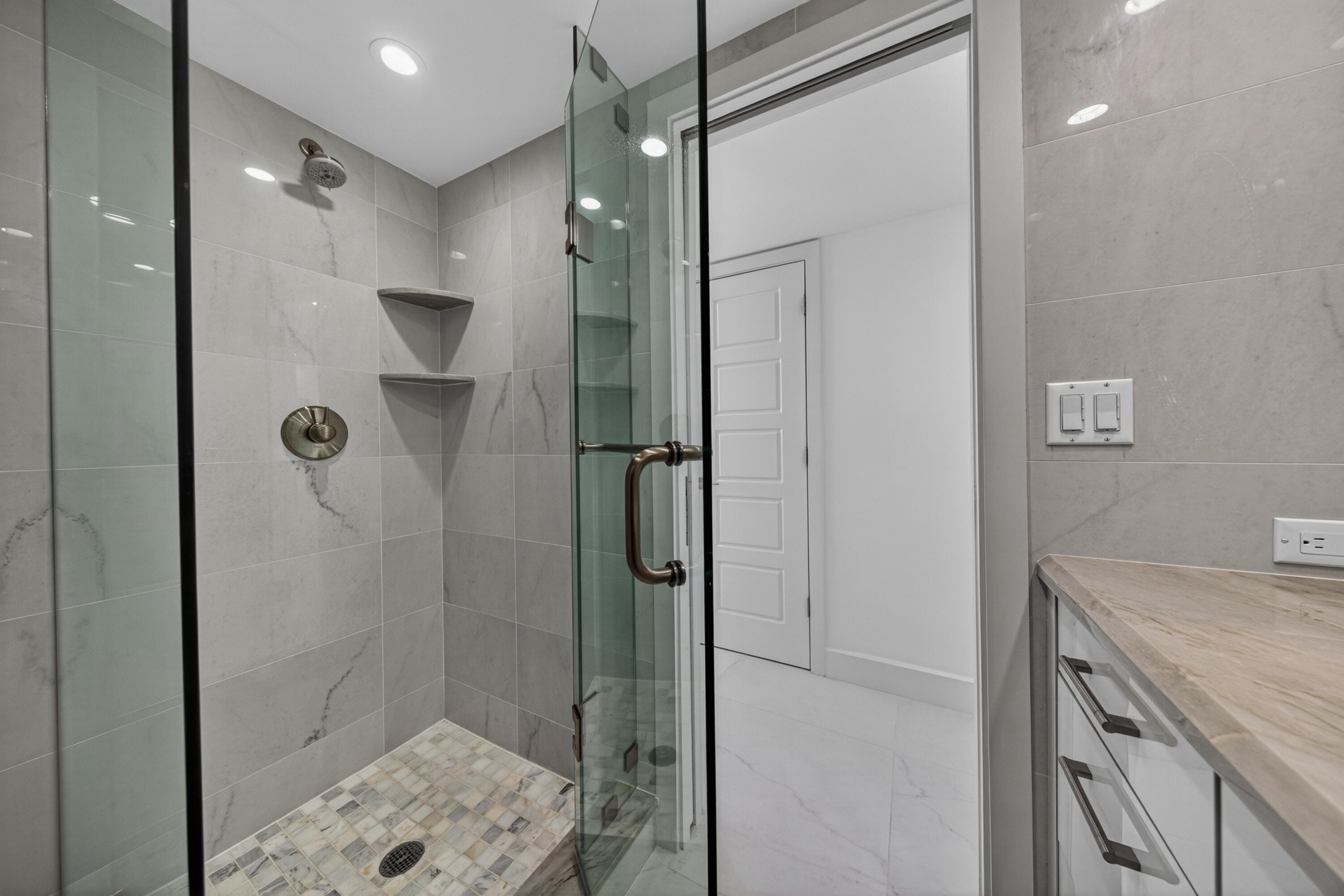 2200 S Ocean #909, Fort Lauderdale FL 33316