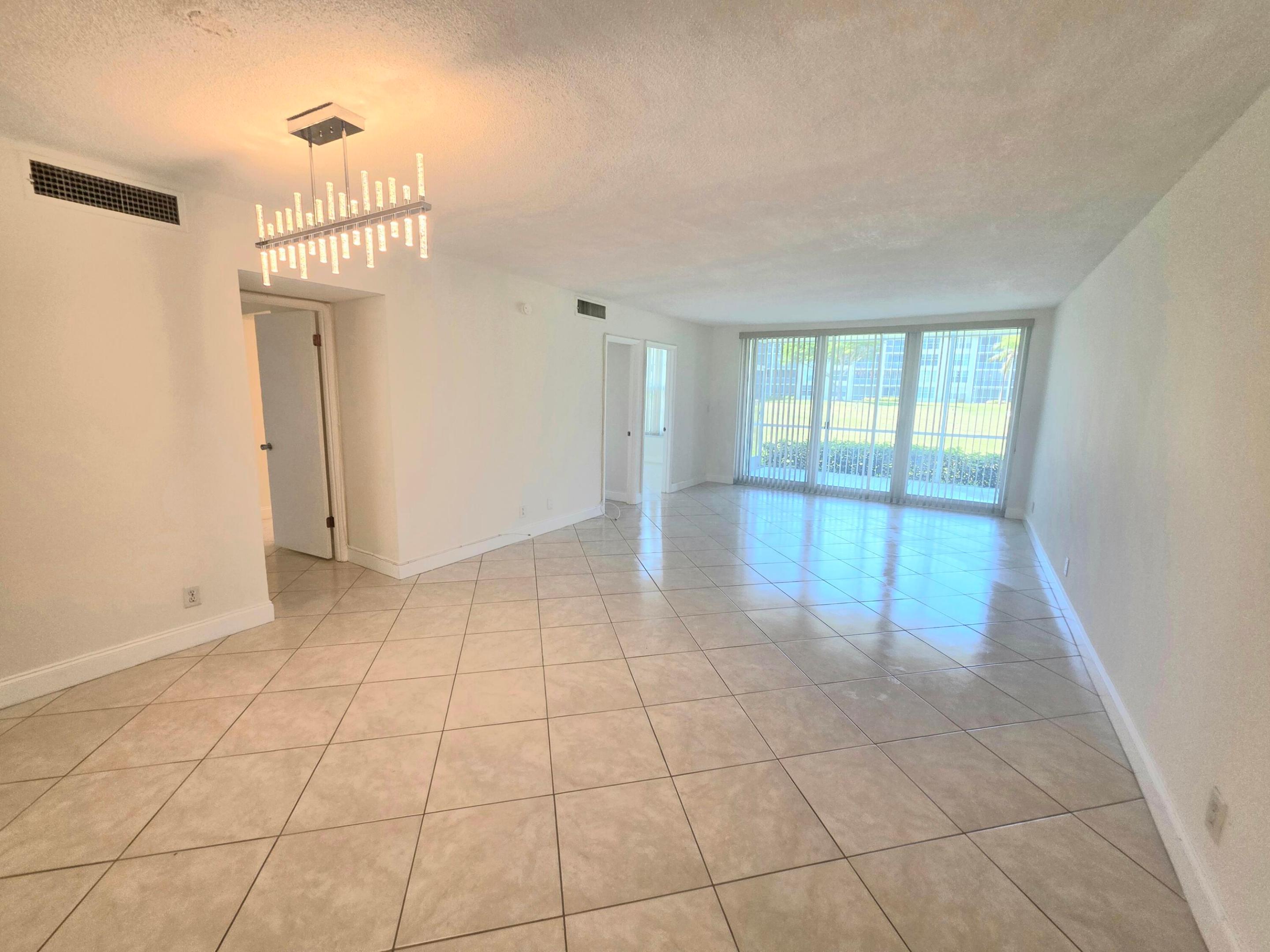 3100 NE 48th #113, Lighthouse Point FL 33064