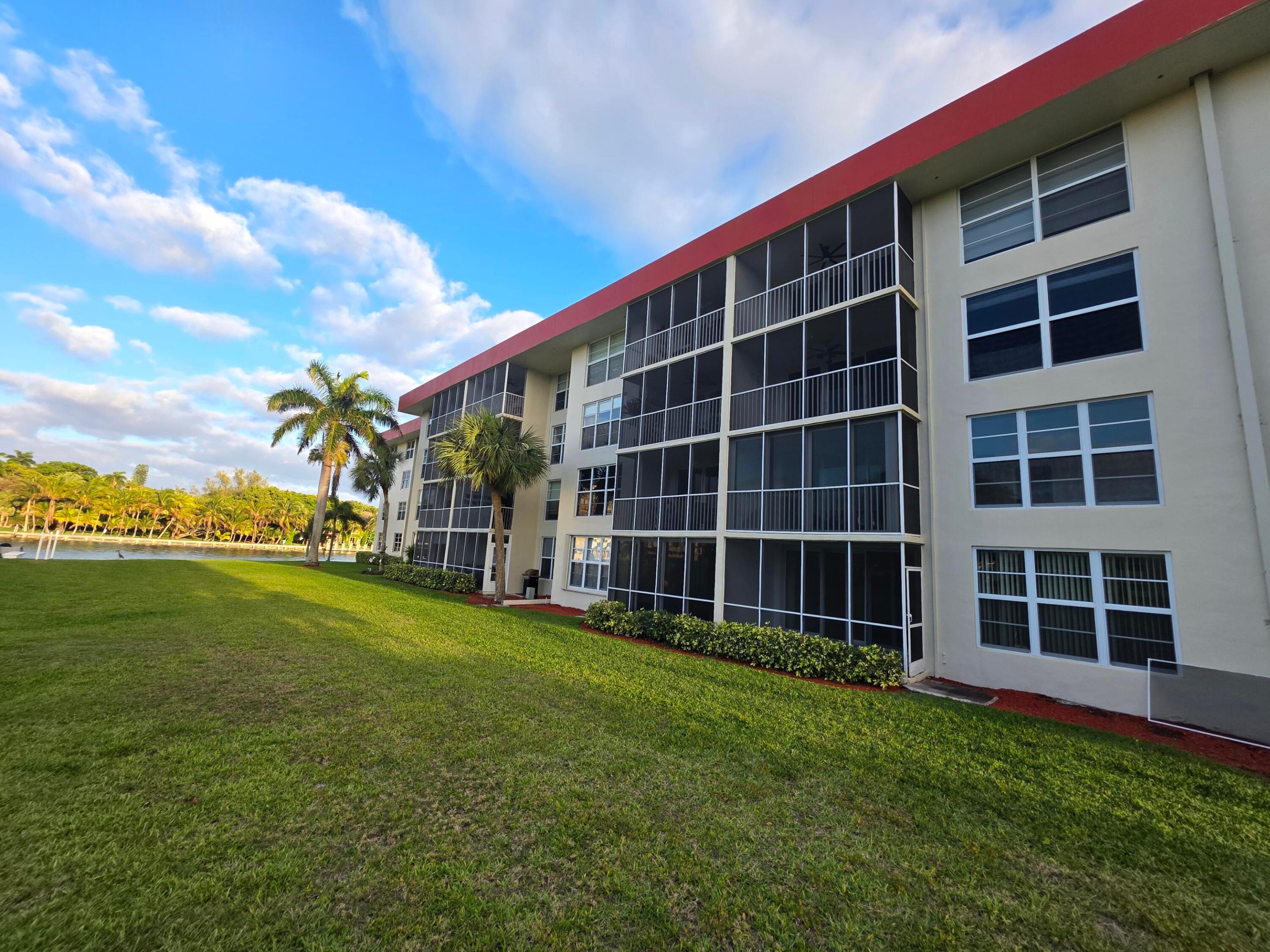 3100 NE 48th #113, Lighthouse Point FL 33064