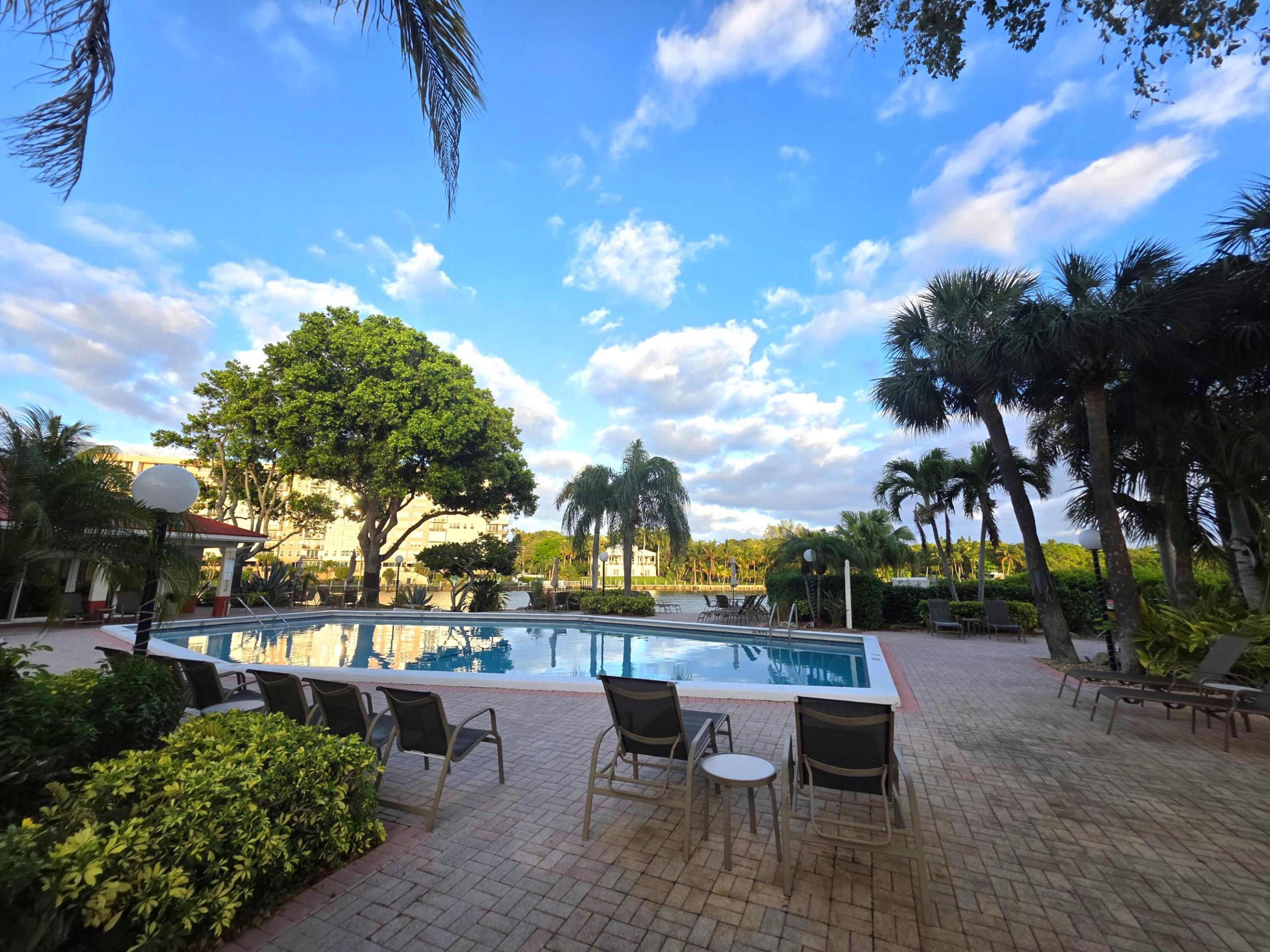 3100 NE 48th #113, Lighthouse Point FL 33064