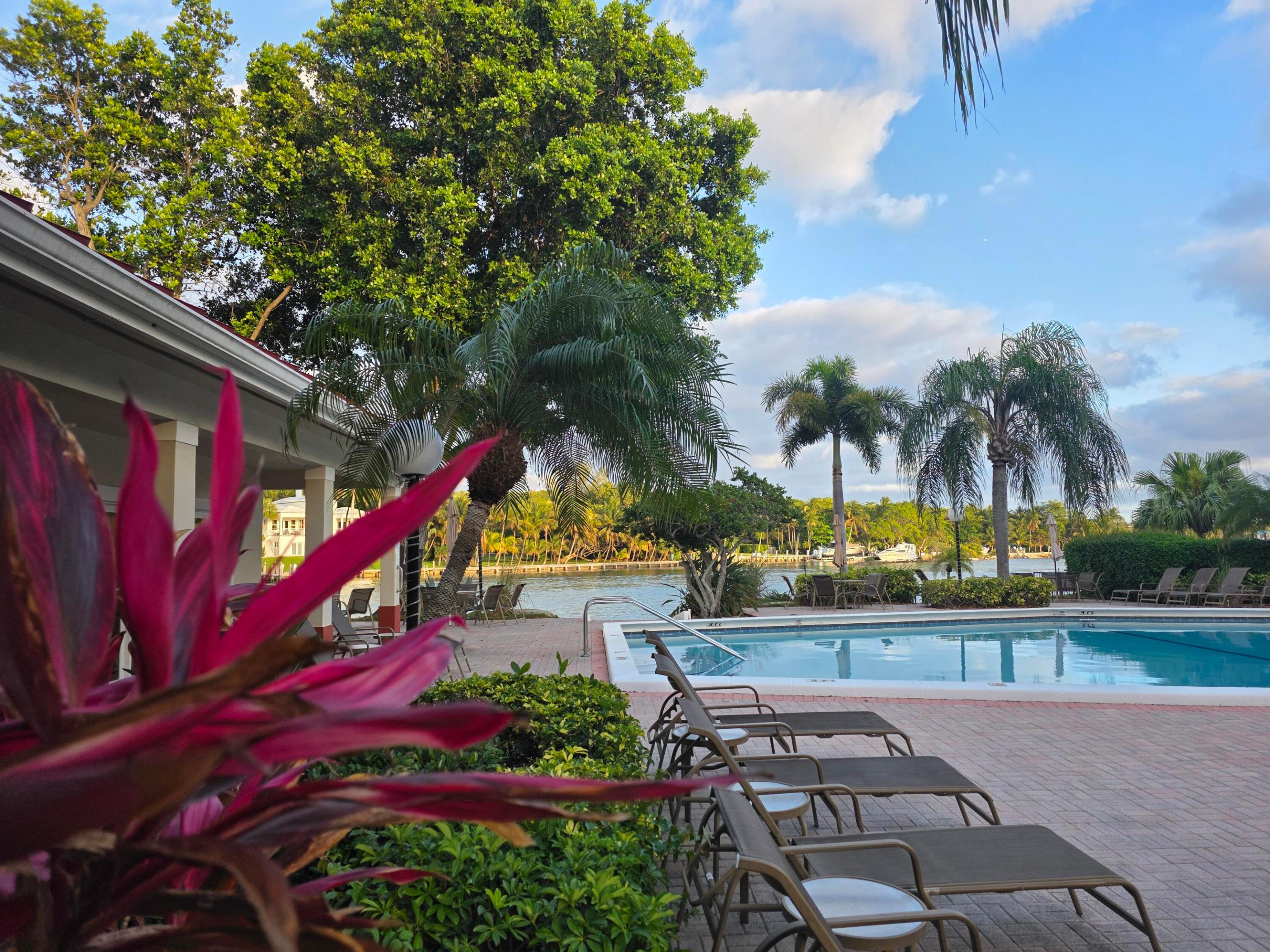 3100 NE 48th #113, Lighthouse Point FL 33064