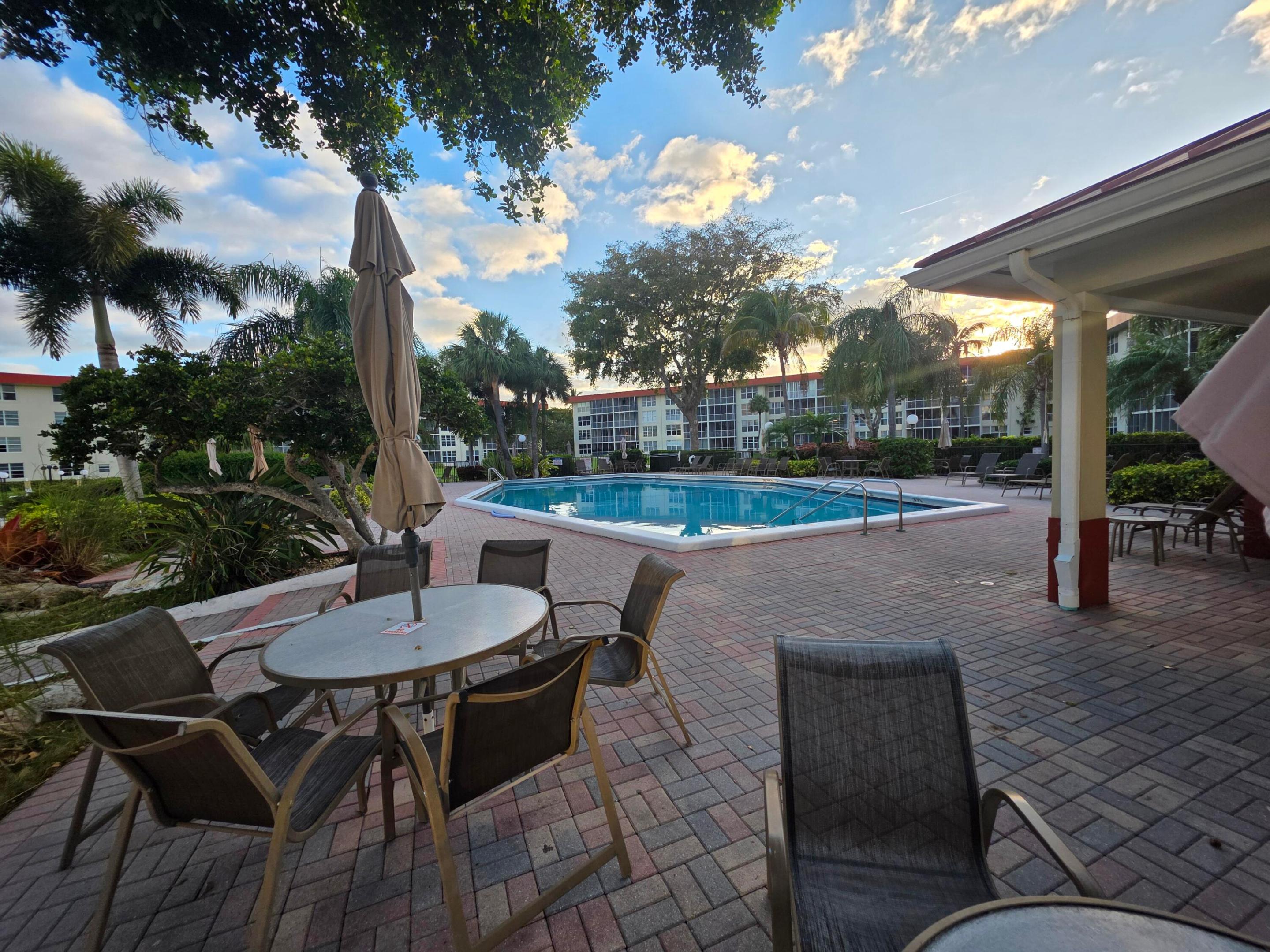 3100 NE 48th #113, Lighthouse Point FL 33064