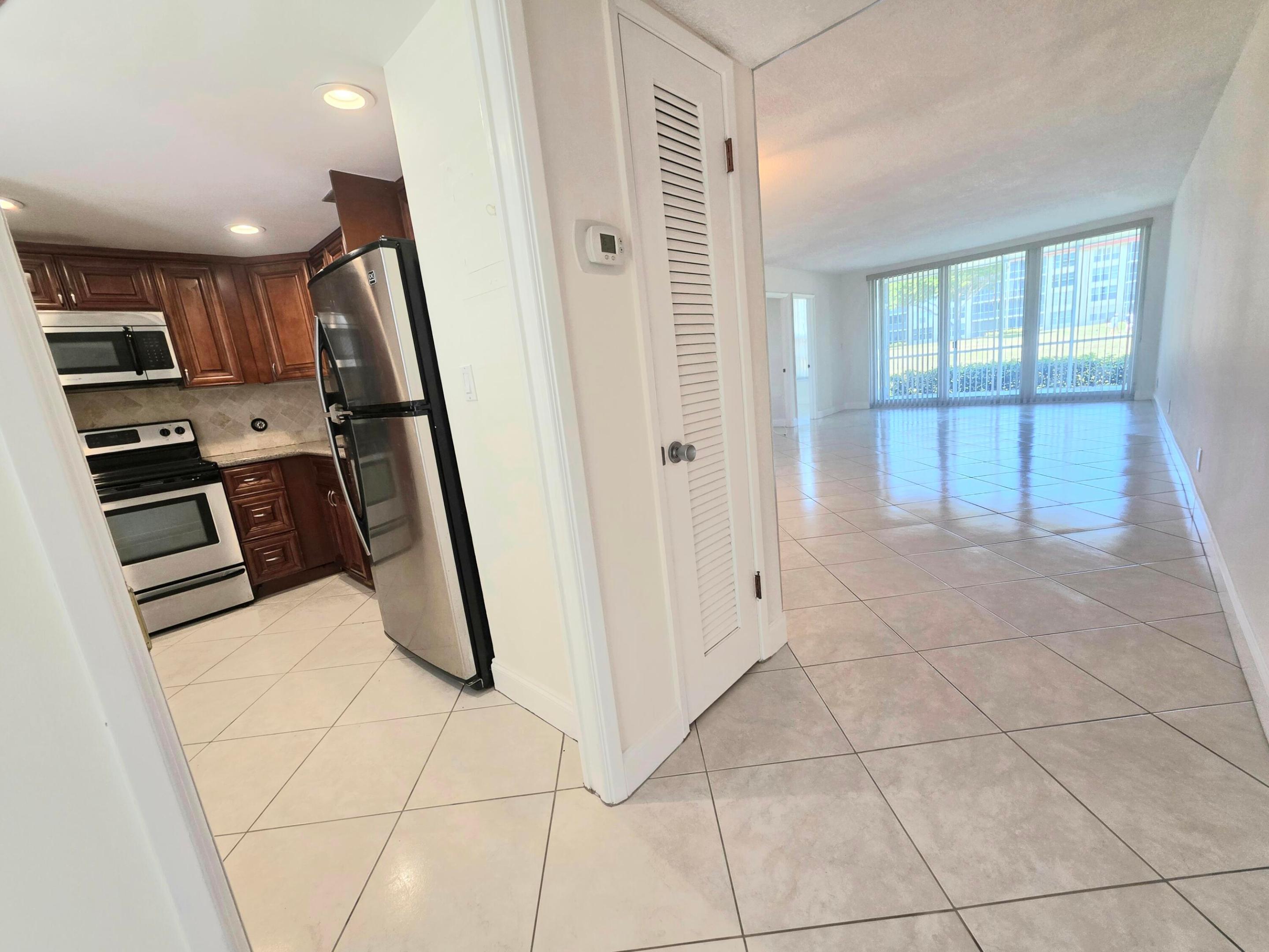 3100 NE 48th #113, Lighthouse Point FL 33064