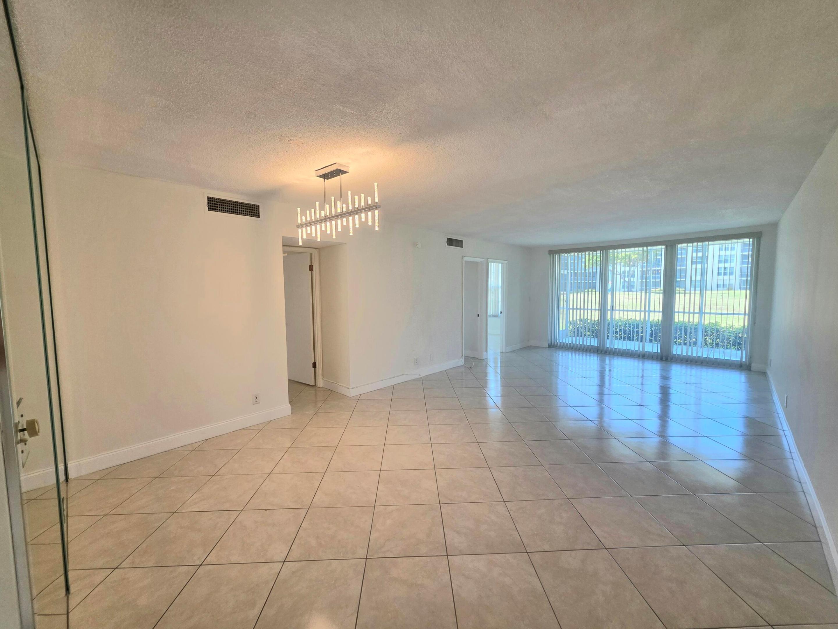 3100 NE 48th #113, Lighthouse Point FL 33064