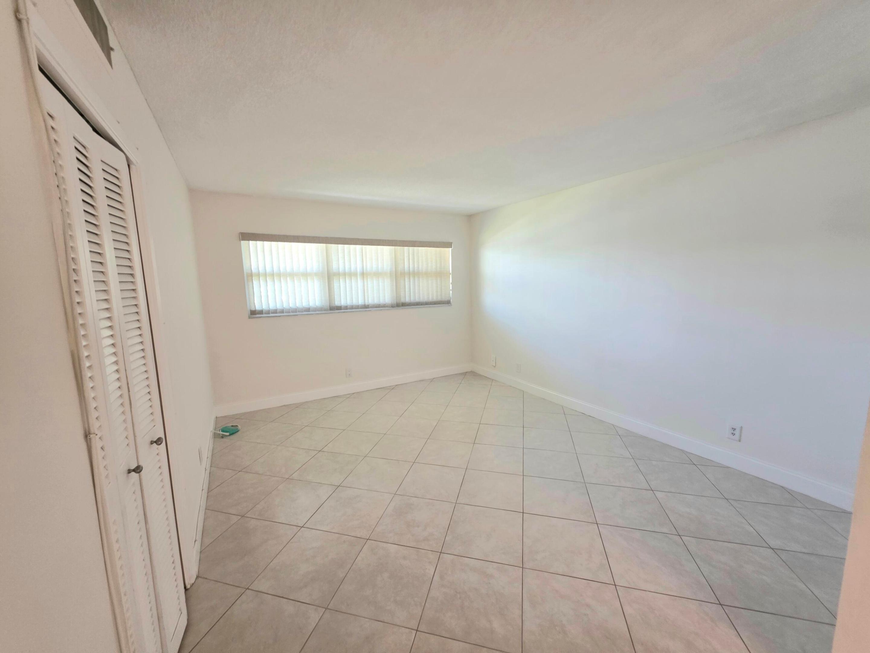 3100 NE 48th #113, Lighthouse Point FL 33064
