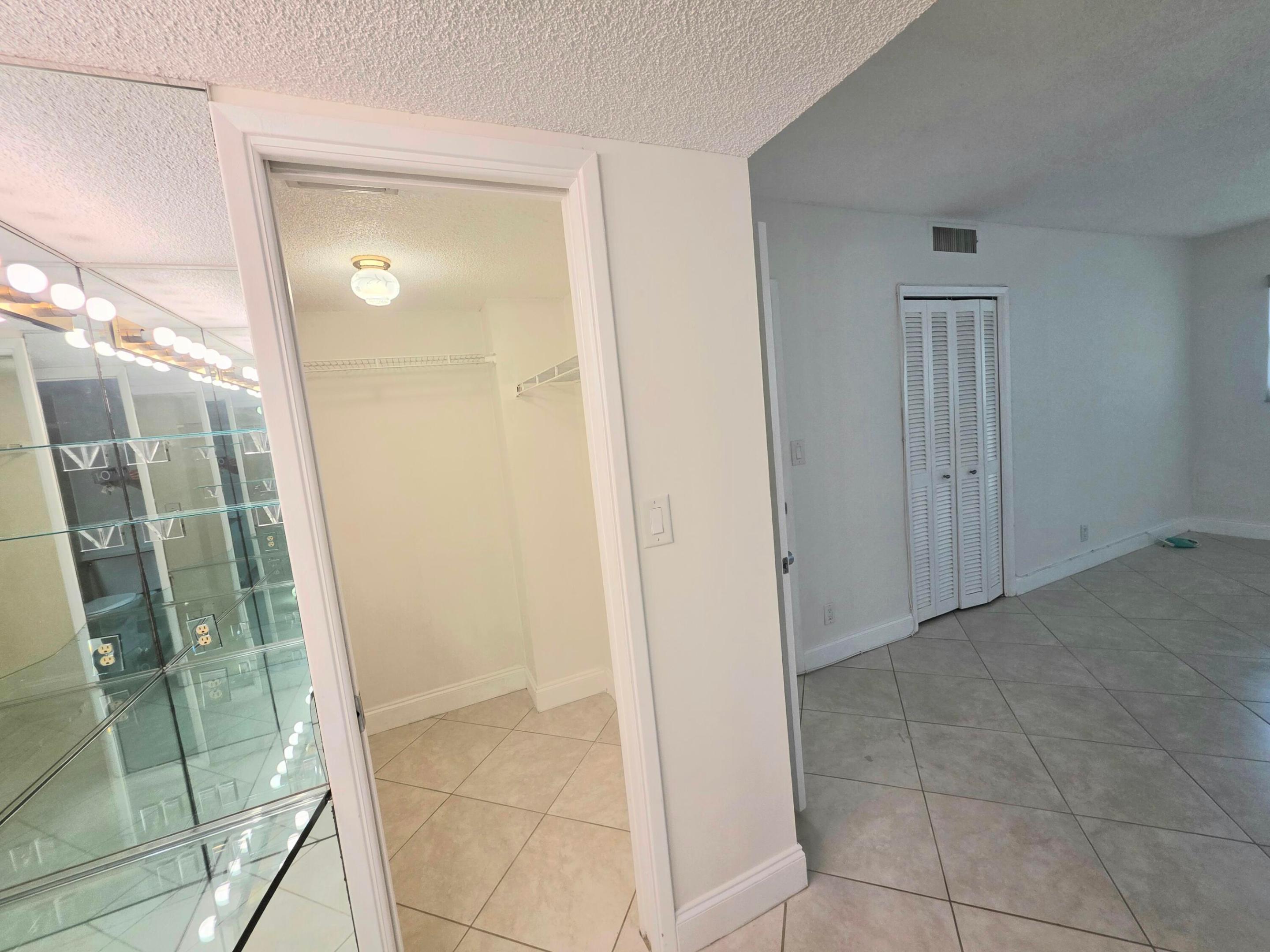 3100 NE 48th #113, Lighthouse Point FL 33064