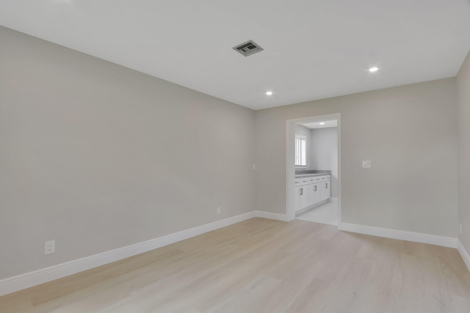 732 Pelican, North Palm Beach FL 33408