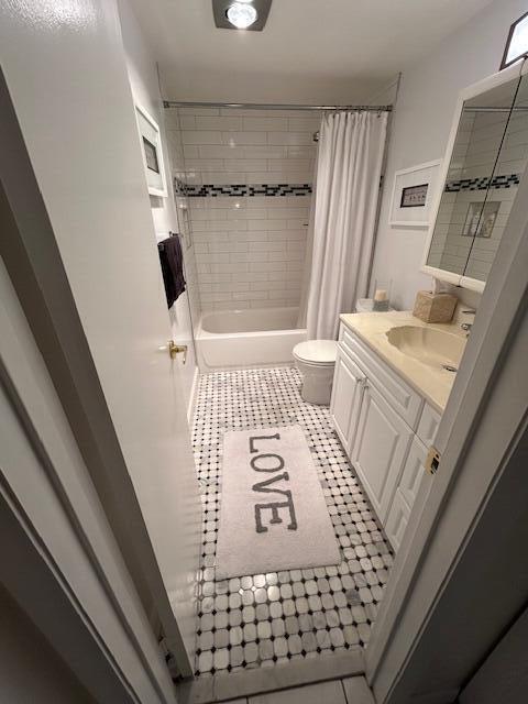 324 SE 10th #207, Dania Beach FL 33004