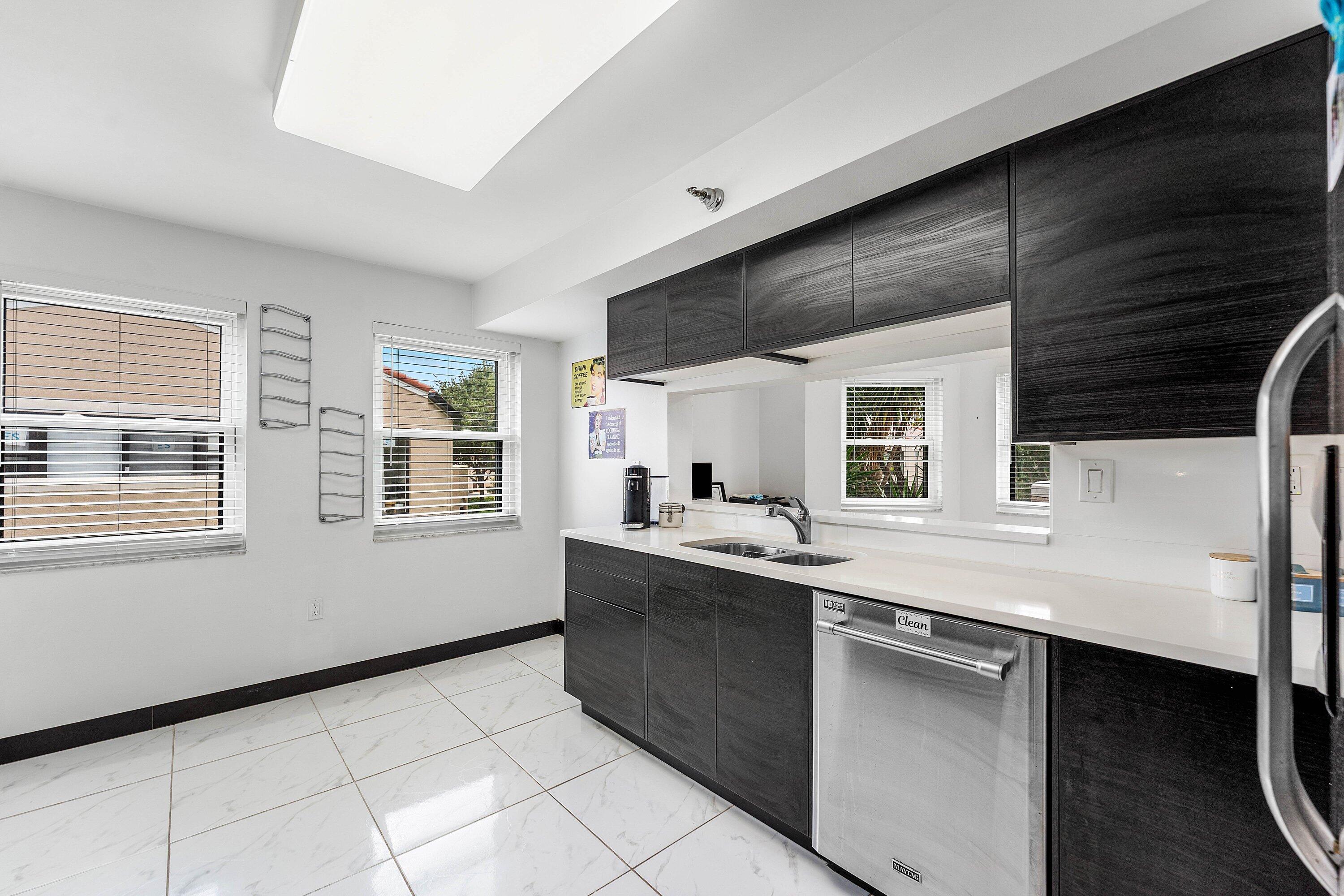 6614 Villa Sonrisa #123, Boca Raton FL 33433