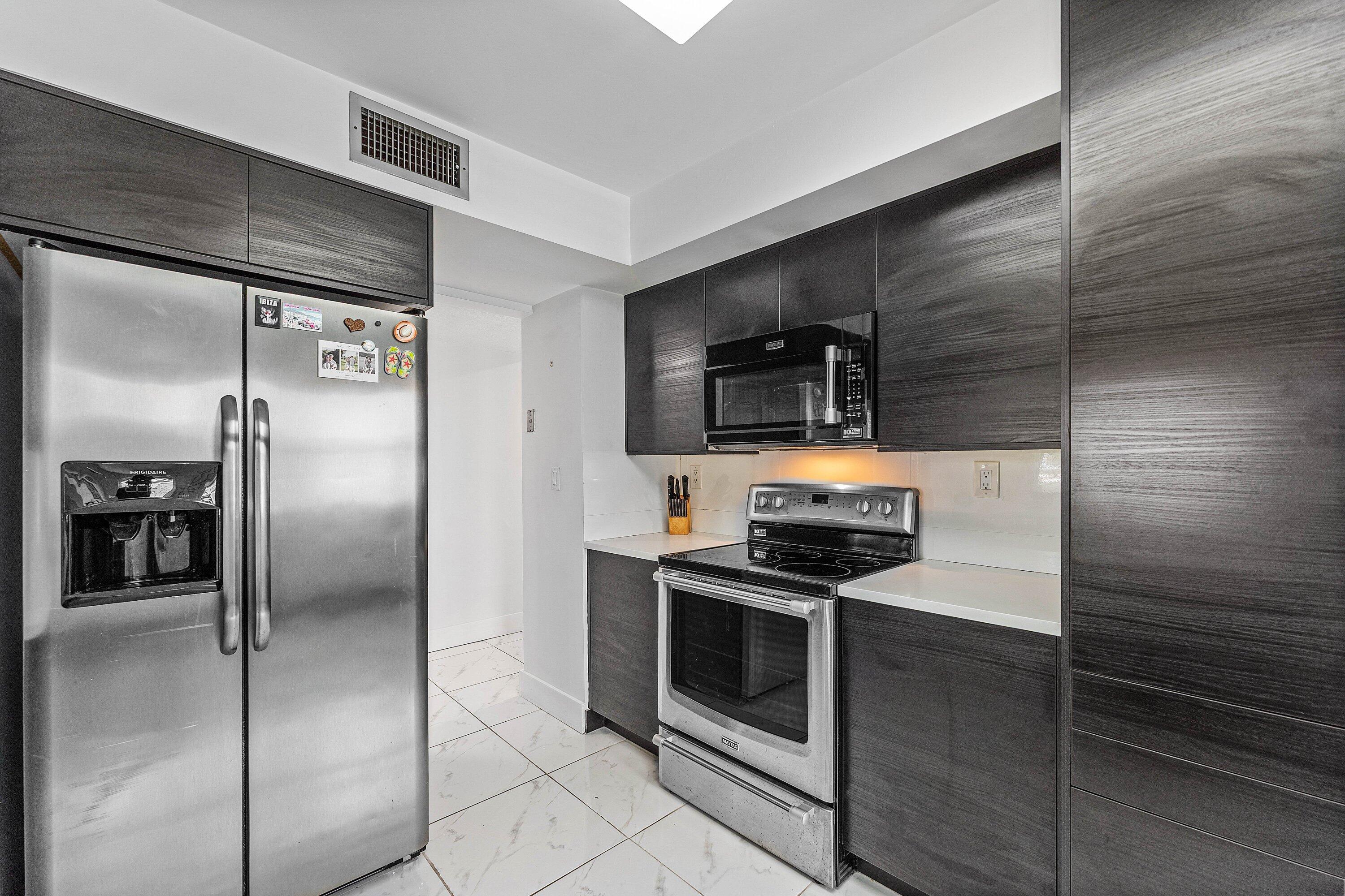 6614 Villa Sonrisa #123, Boca Raton FL 33433
