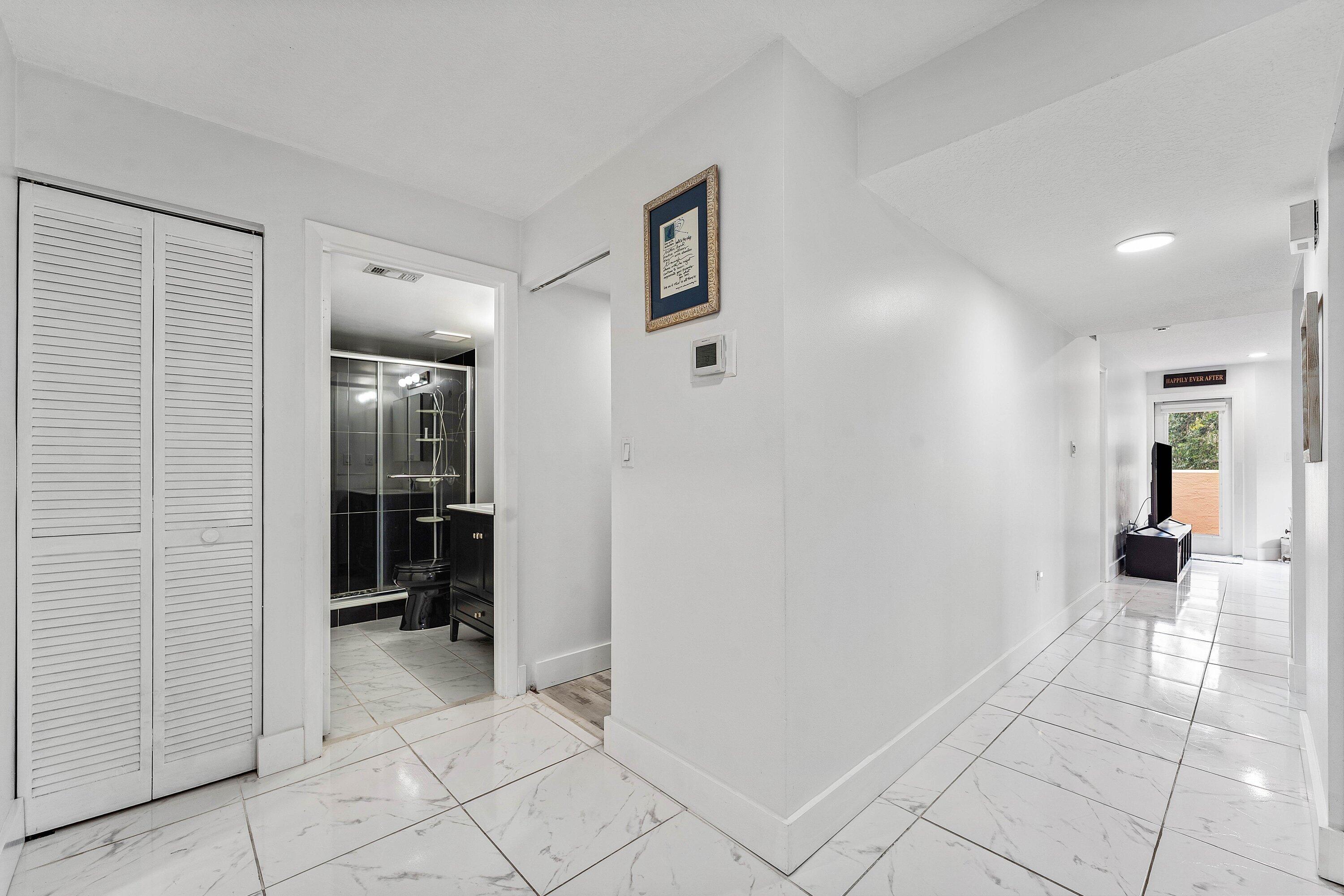 6614 Villa Sonrisa #123, Boca Raton FL 33433