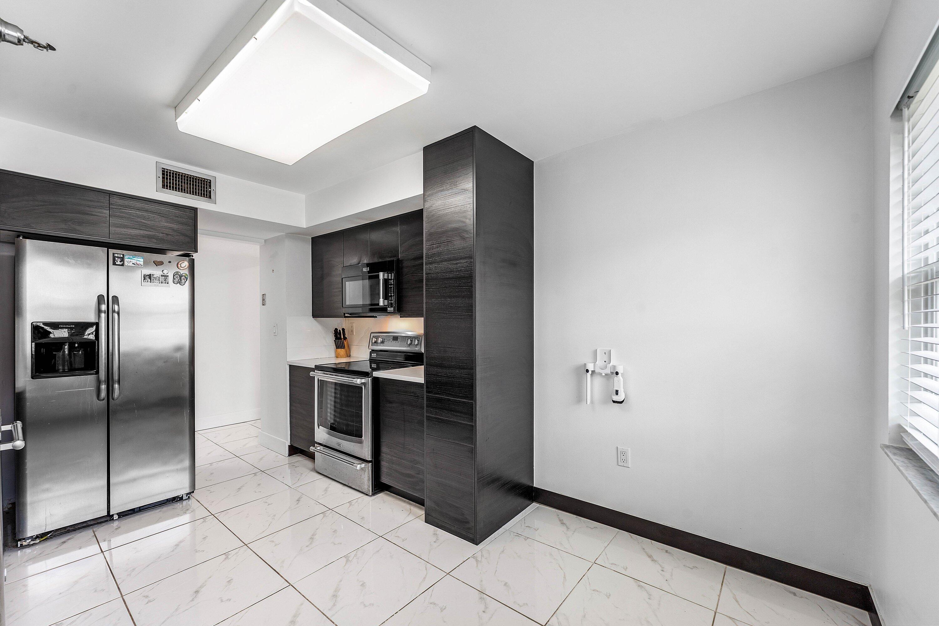 6614 Villa Sonrisa #123, Boca Raton FL 33433